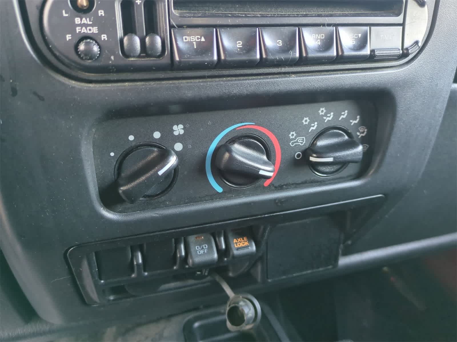 Thumbnail: 2004 Jeep Wrangler - 25