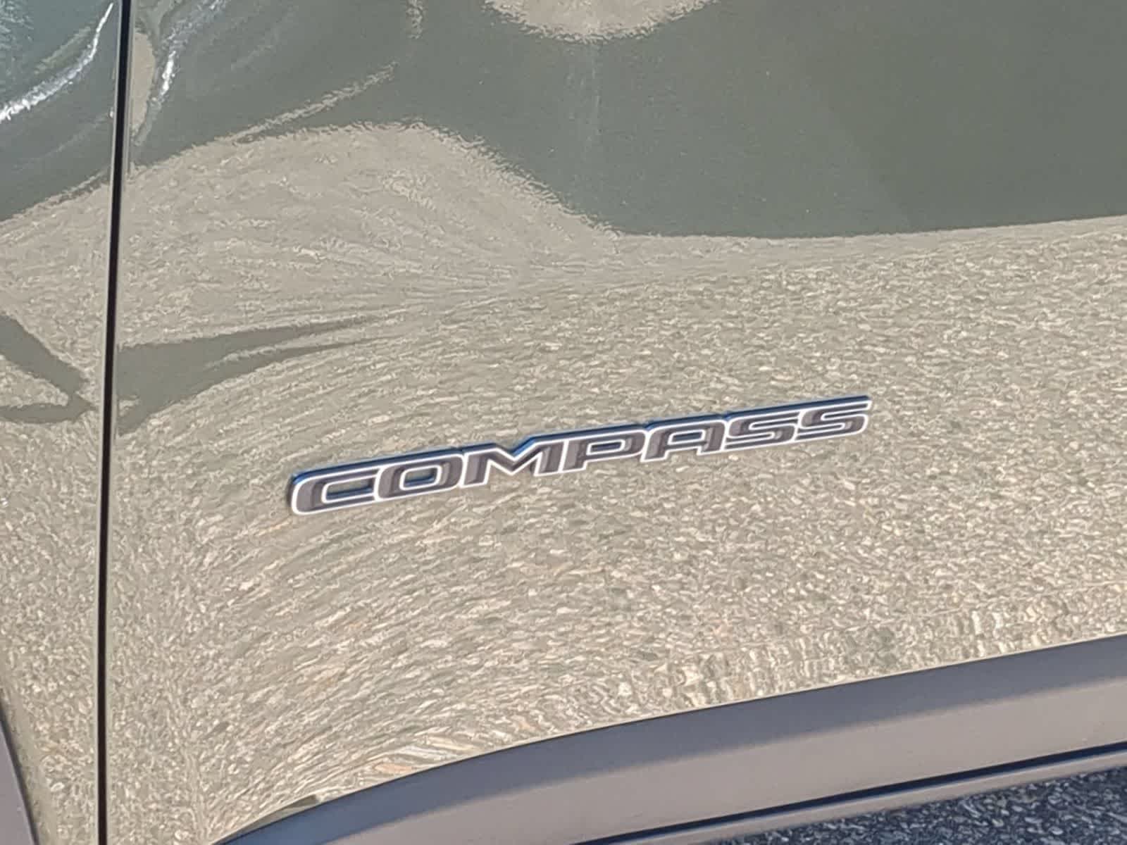 Thumbnail: 2020 Jeep Compass - 13