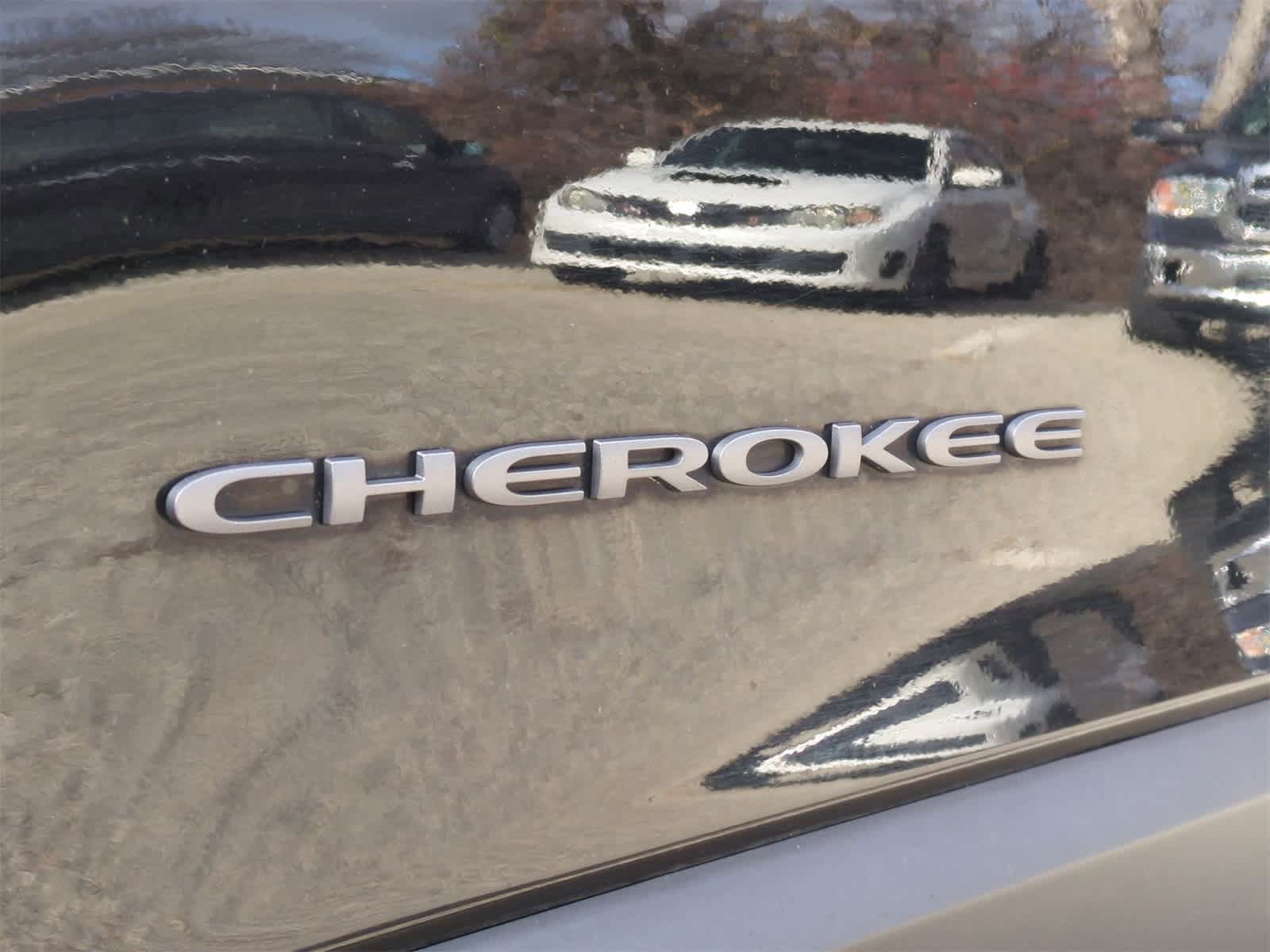 Thumbnail: 2019 Jeep Cherokee - 13