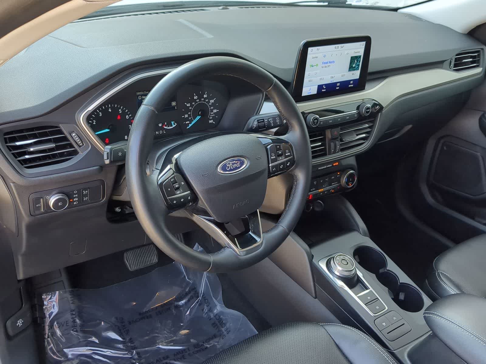 Thumbnail: 2022 Ford Escape - 10