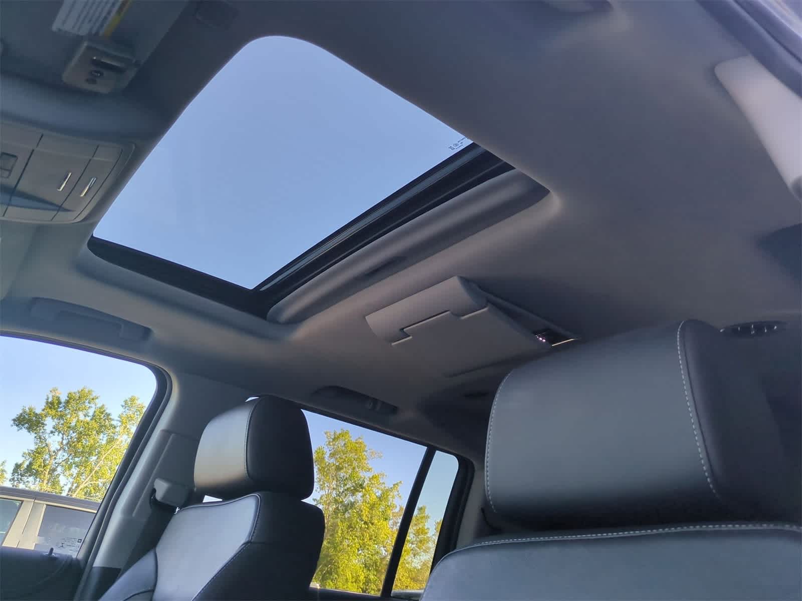 Thumbnail: 2020 Chevrolet Suburban - 19