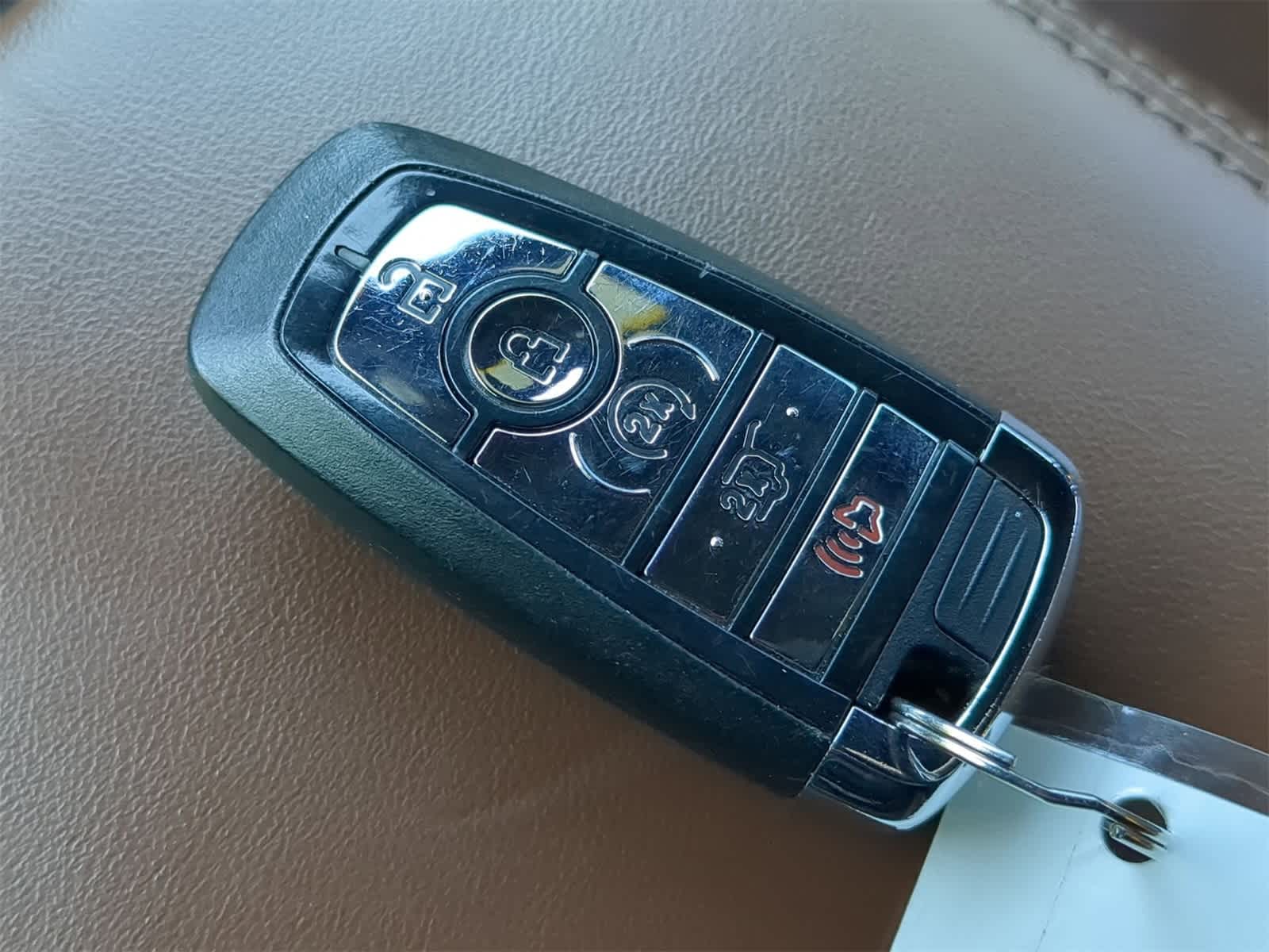 Thumbnail: 2022 Lincoln Nautilus - 42