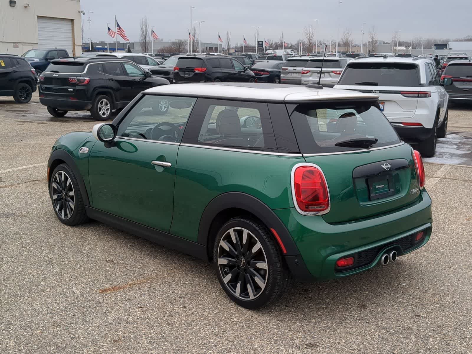 Thumbnail: 2021 MINI Cooper Hardtop - 12