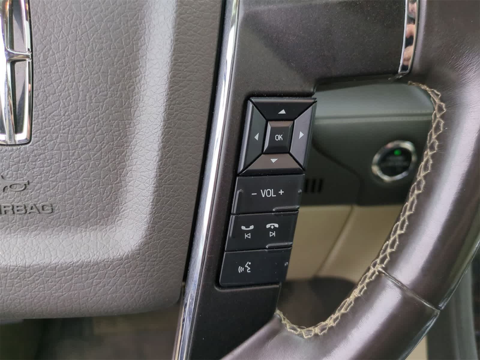 Thumbnail: 2017 Lincoln Navigator - 23