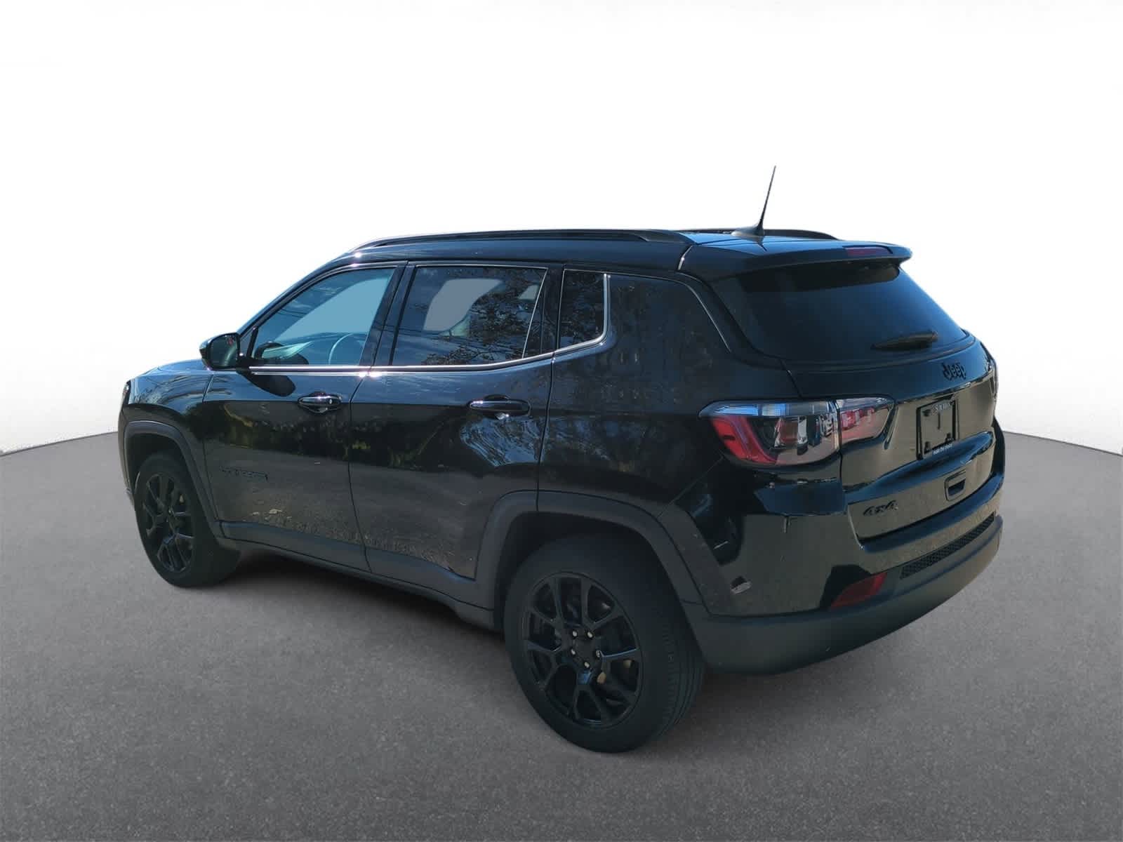 Thumbnail: 2022 Jeep Compass - 6