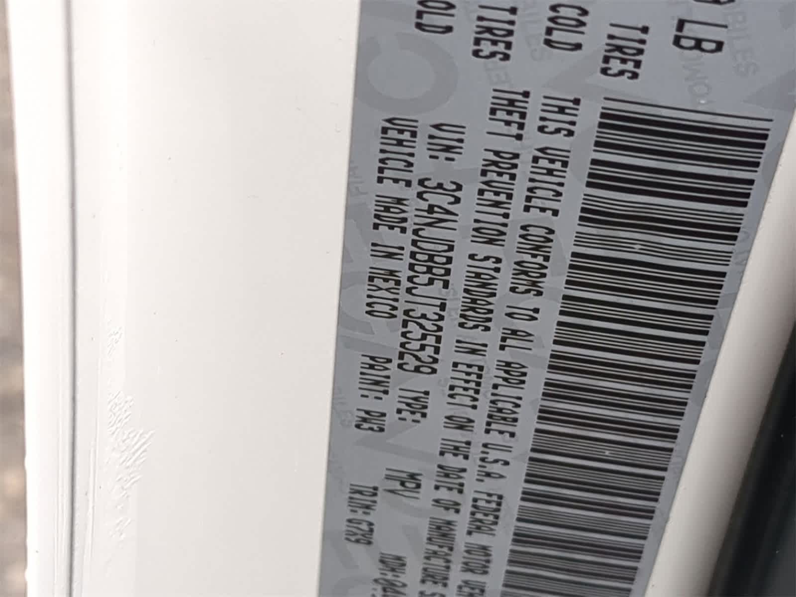 Thumbnail: 2018 Jeep Compass - 34