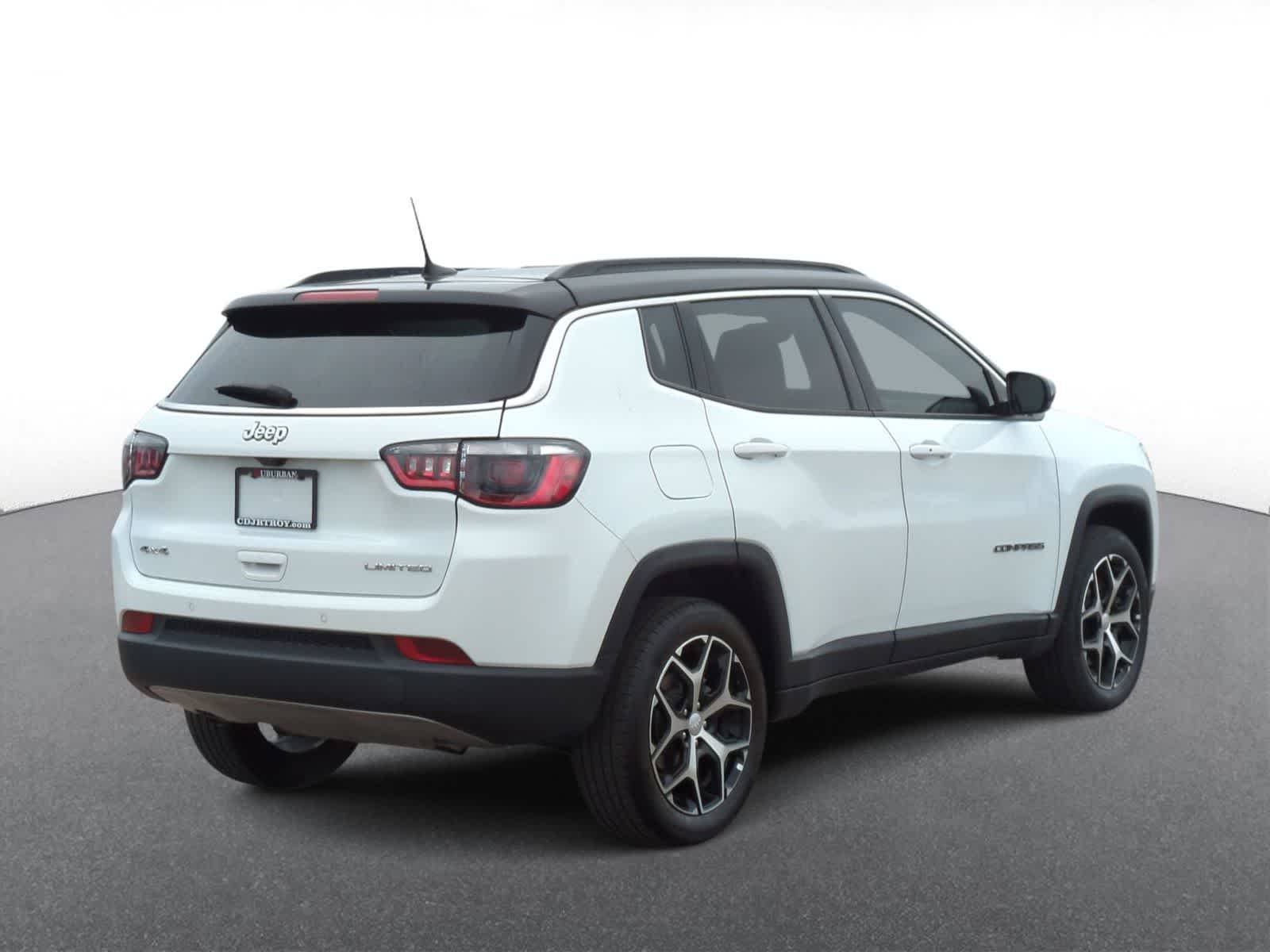 Thumbnail: 2024 Jeep Compass - 8