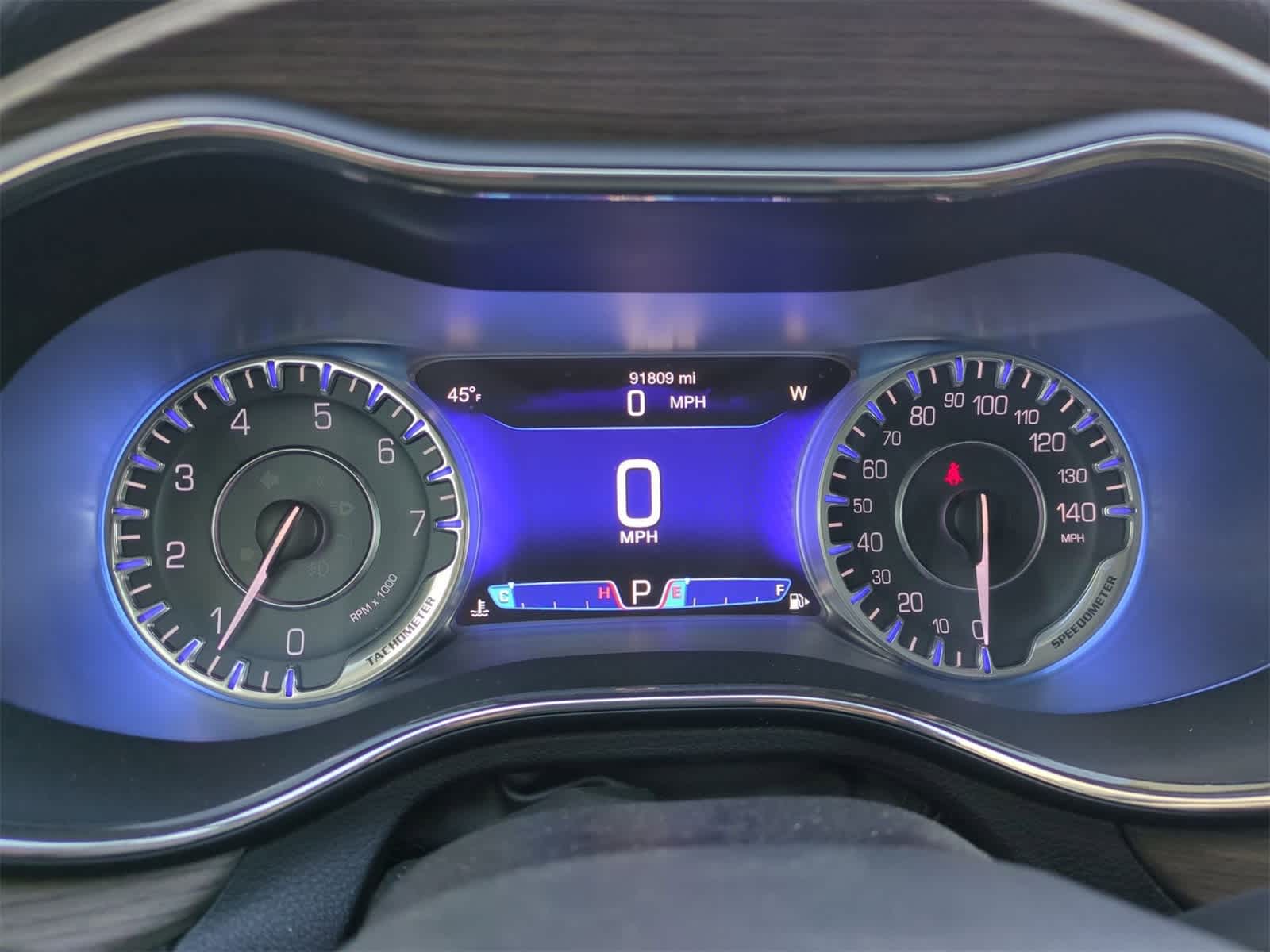 Thumbnail: 2015 Chrysler 200 - 32