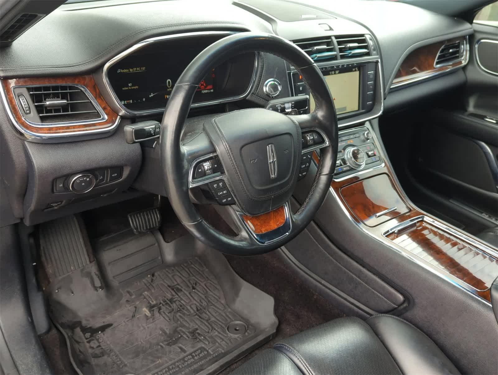 Thumbnail: 2018 Lincoln Continental - 10