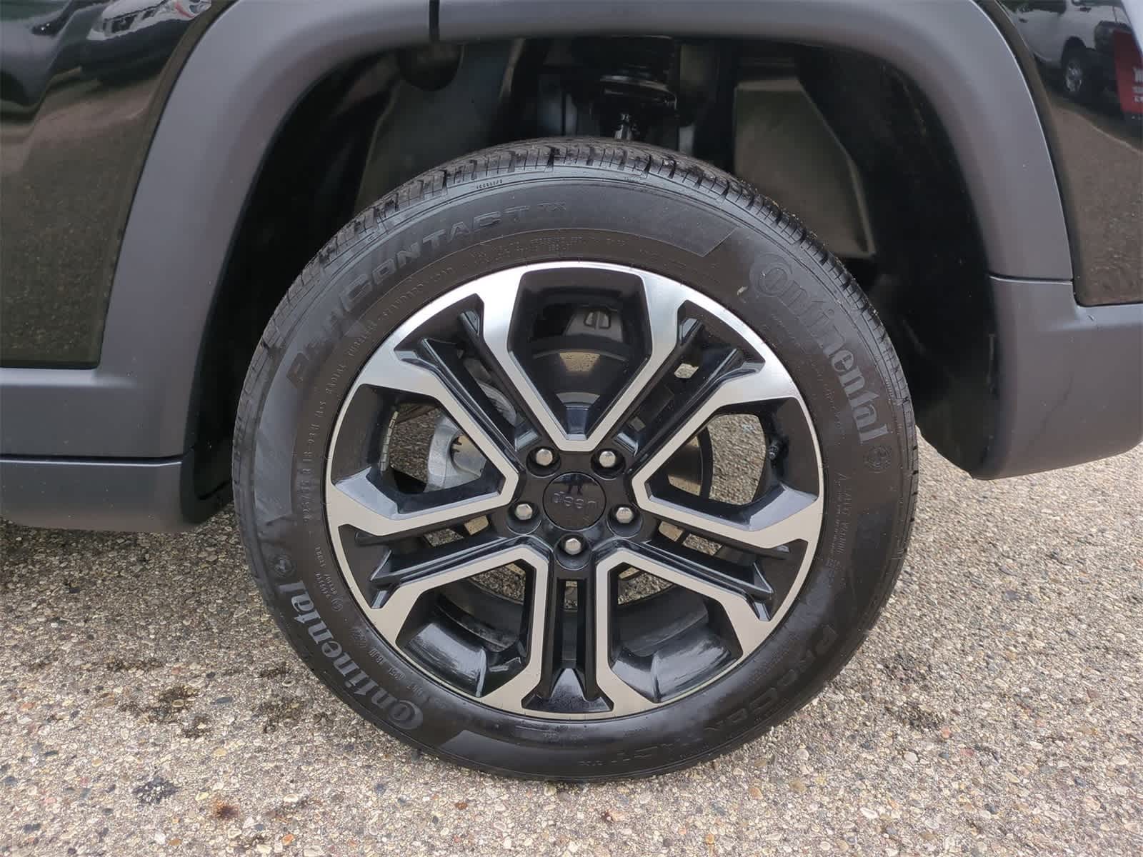 Thumbnail: 2022 Jeep Compass - 14