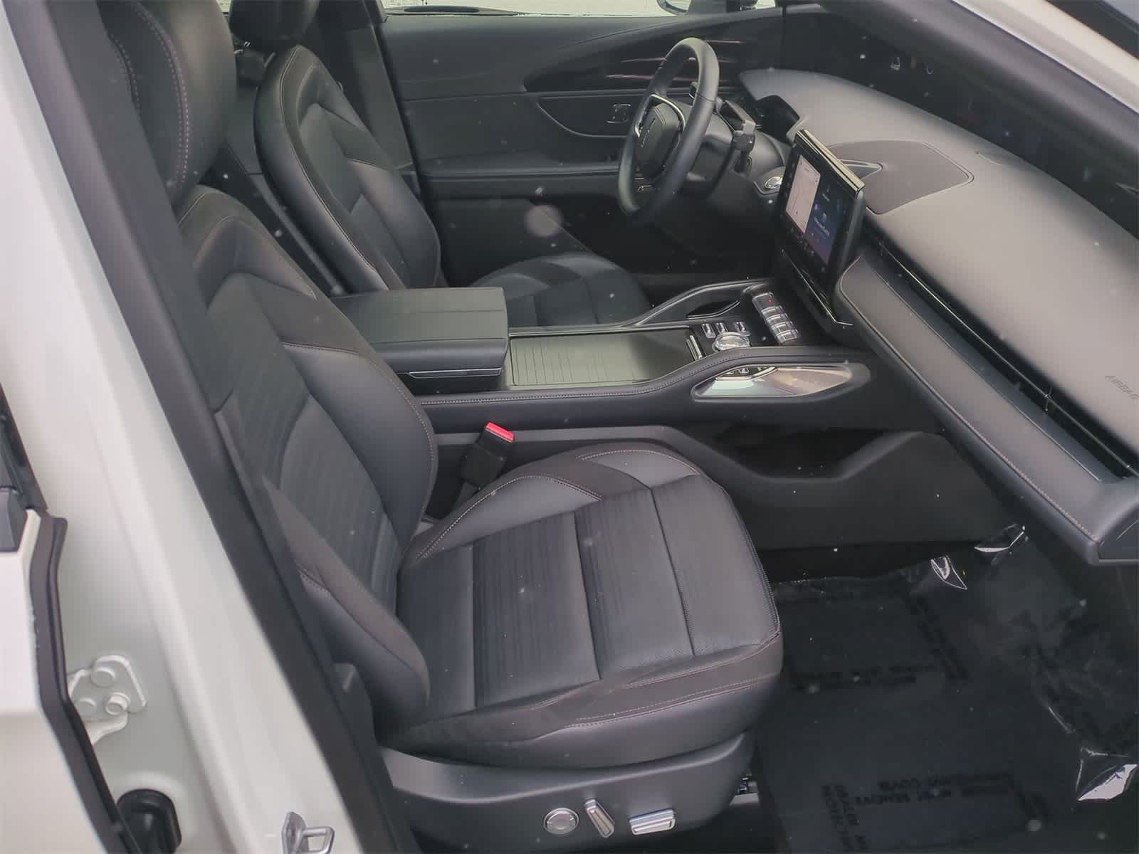 Thumbnail: 2025 Lincoln Nautilus - 22