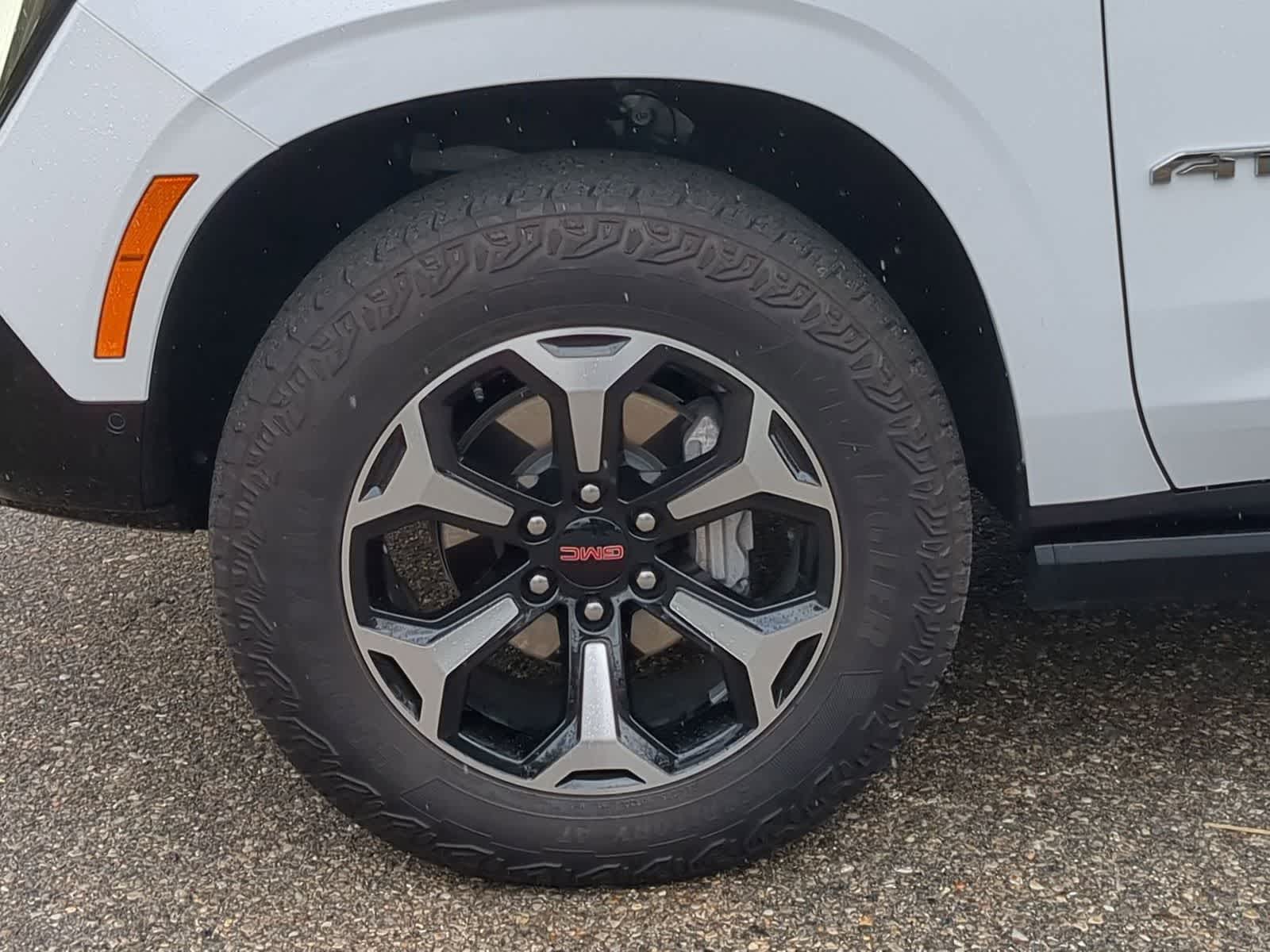 Thumbnail: 2025 GMC Yukon - 14