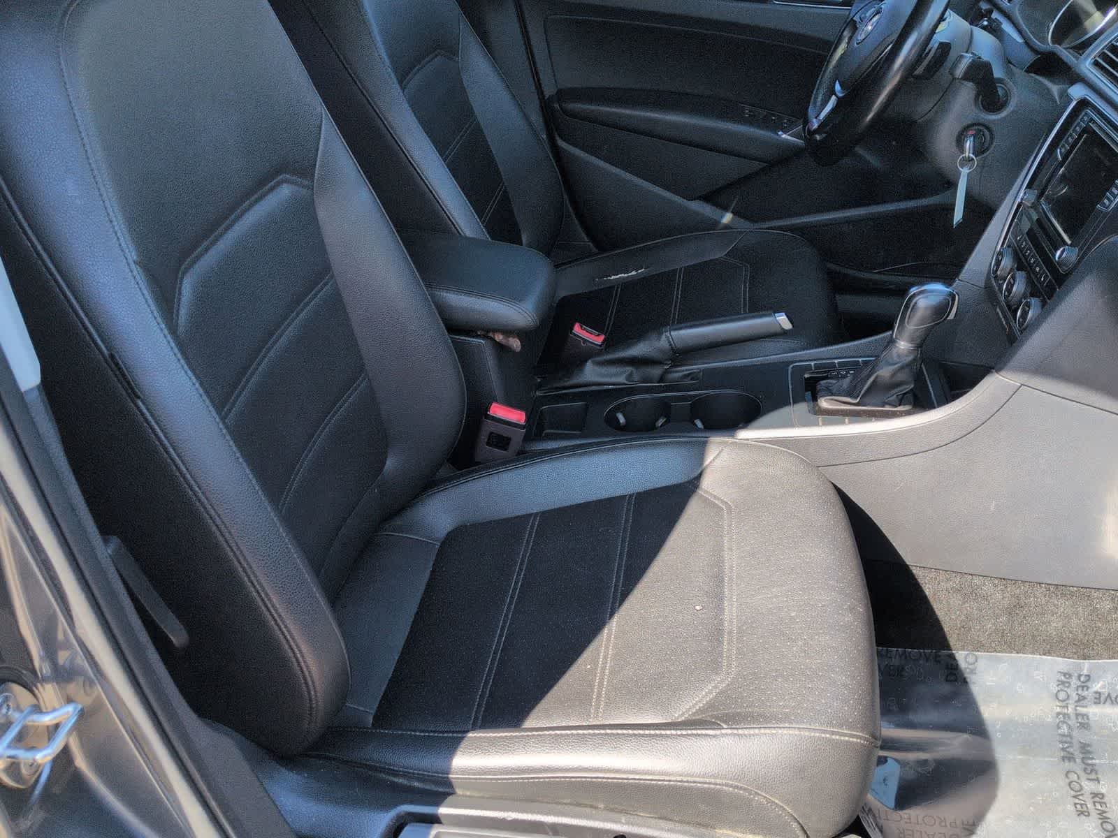 Thumbnail: 2018 Volkswagen Passat - 22