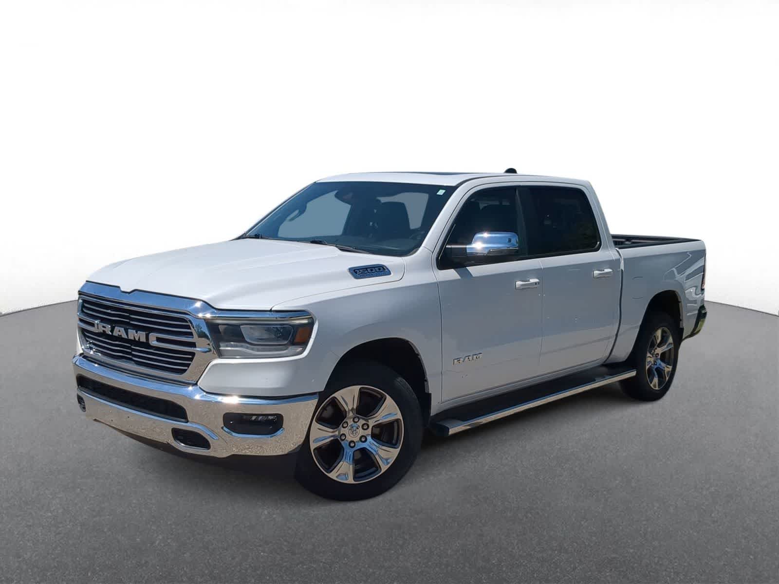 2023 RAM 1500 Laramie 4x4 Crew Cab 5'7's photo