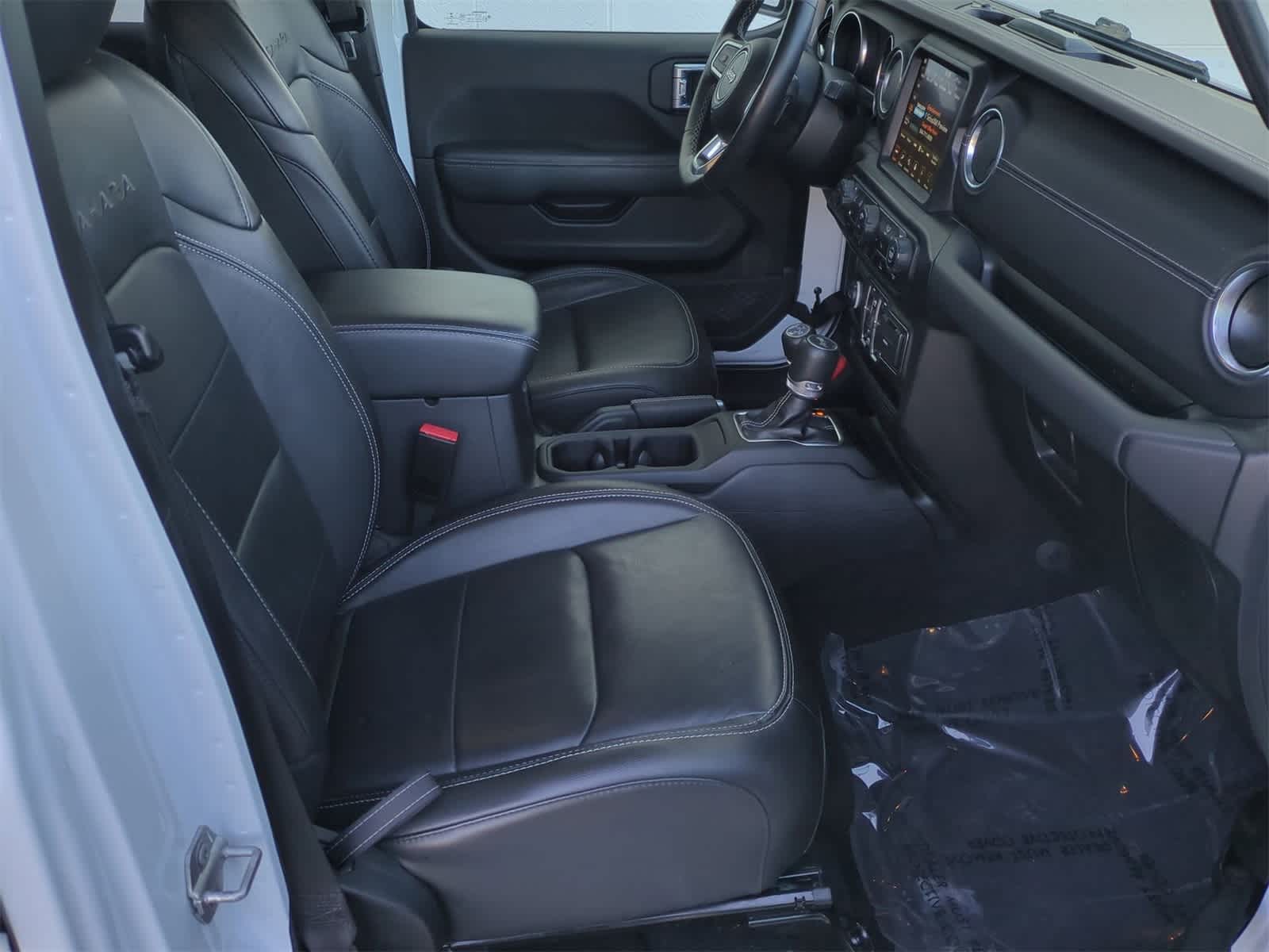 Thumbnail: 2023 Jeep Wrangler - 20