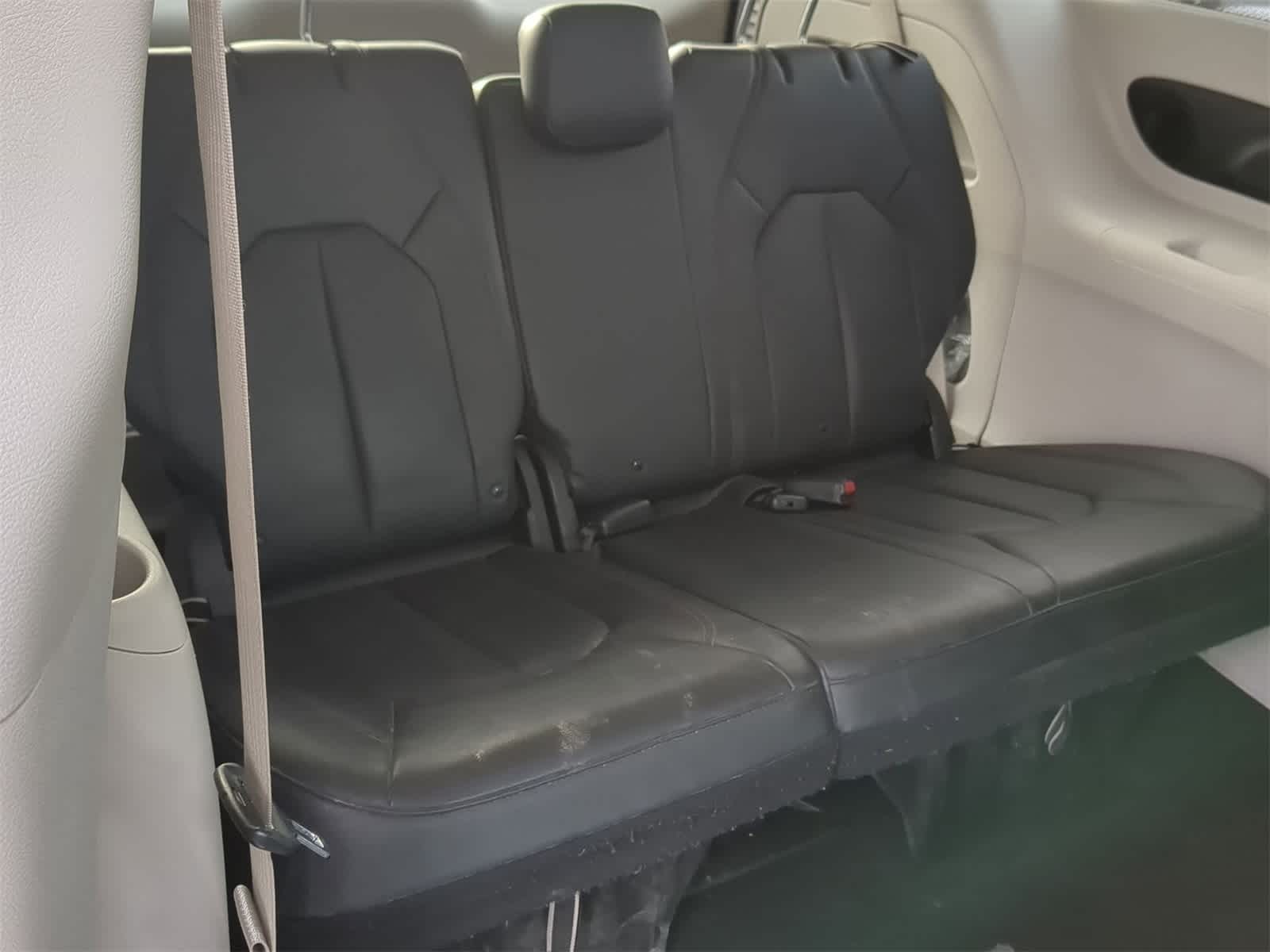 Thumbnail: 2017 Chrysler Pacifica - 29