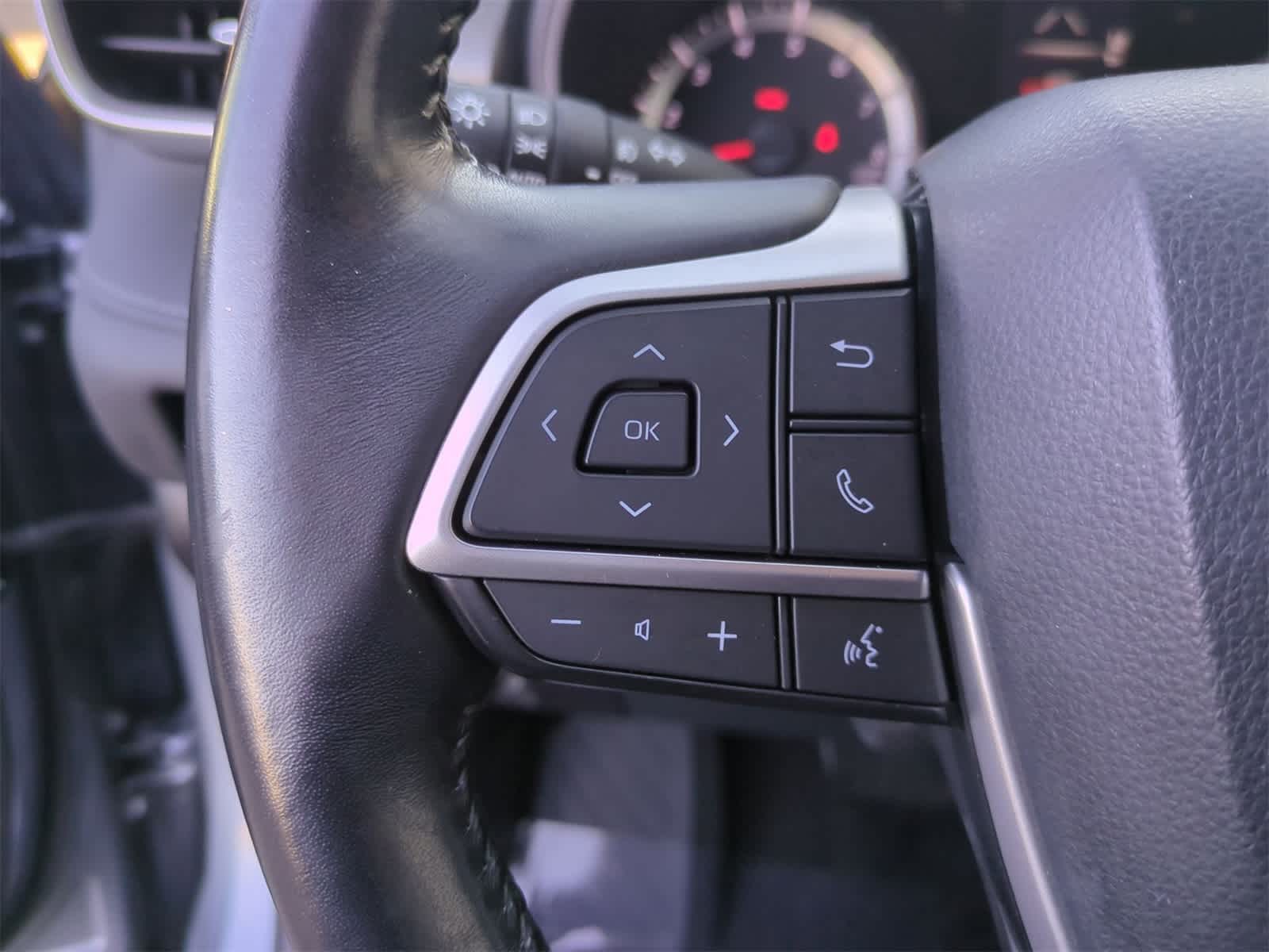 Thumbnail: 2022 Toyota Highlander - 23