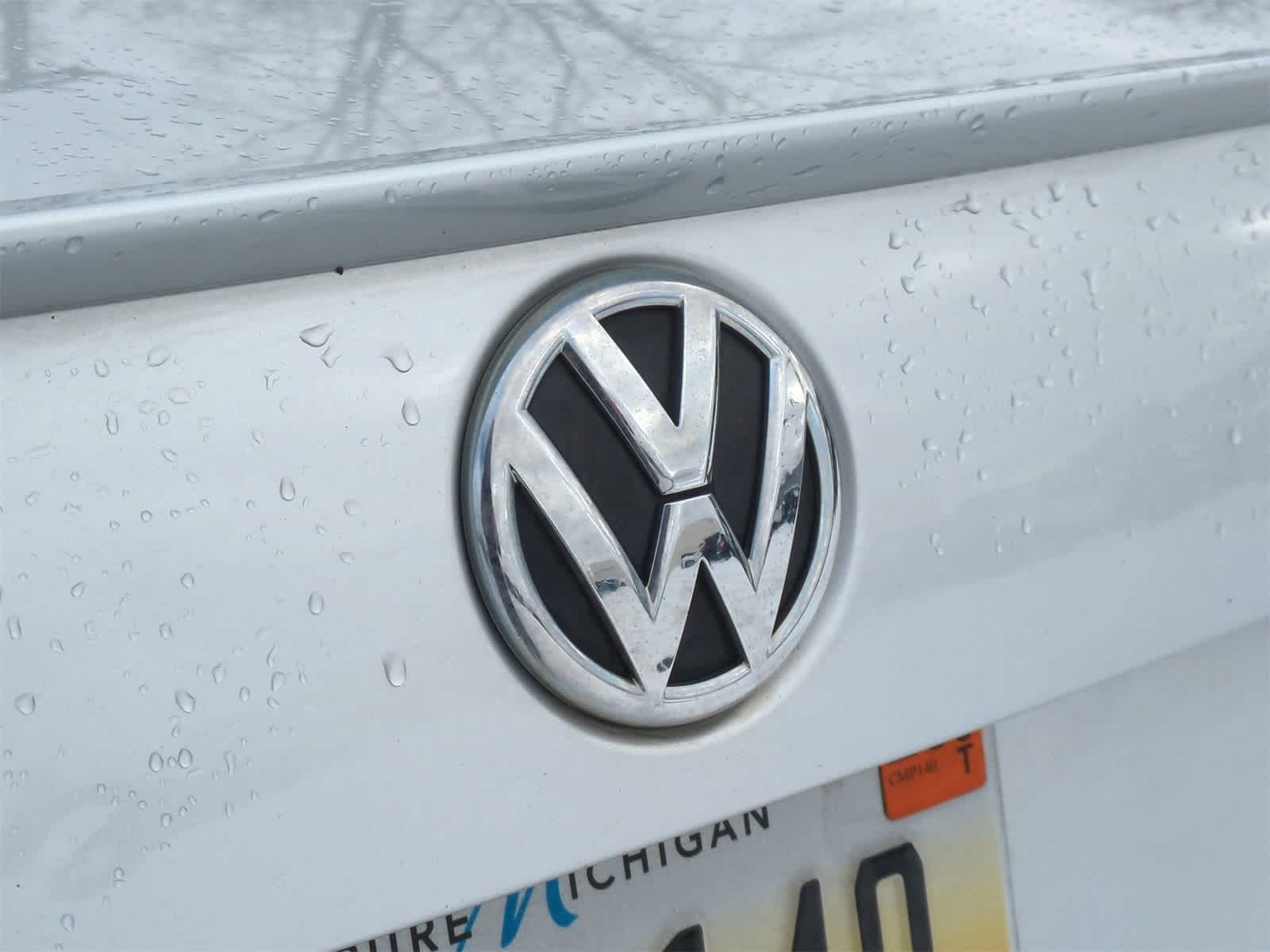 2014 Volkswagen Passat Wolfsburg Edition 11