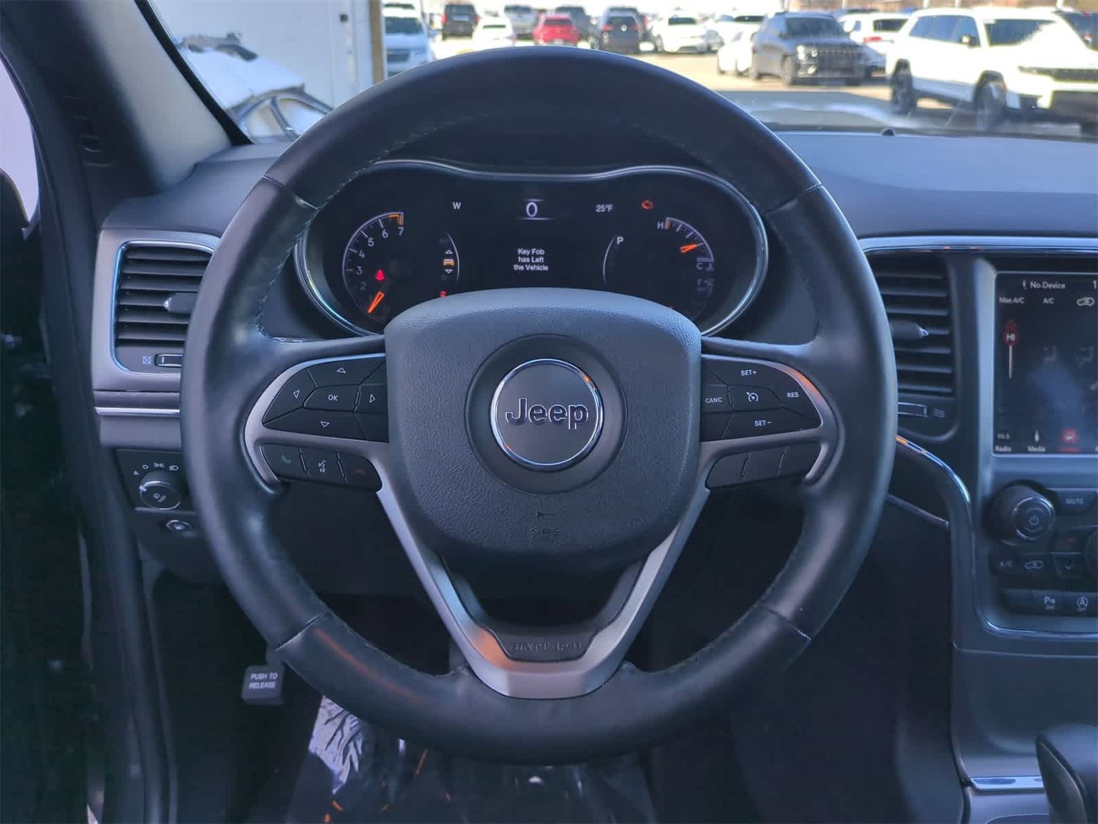 Thumbnail: 2018 Jeep Grand Cherokee - 23