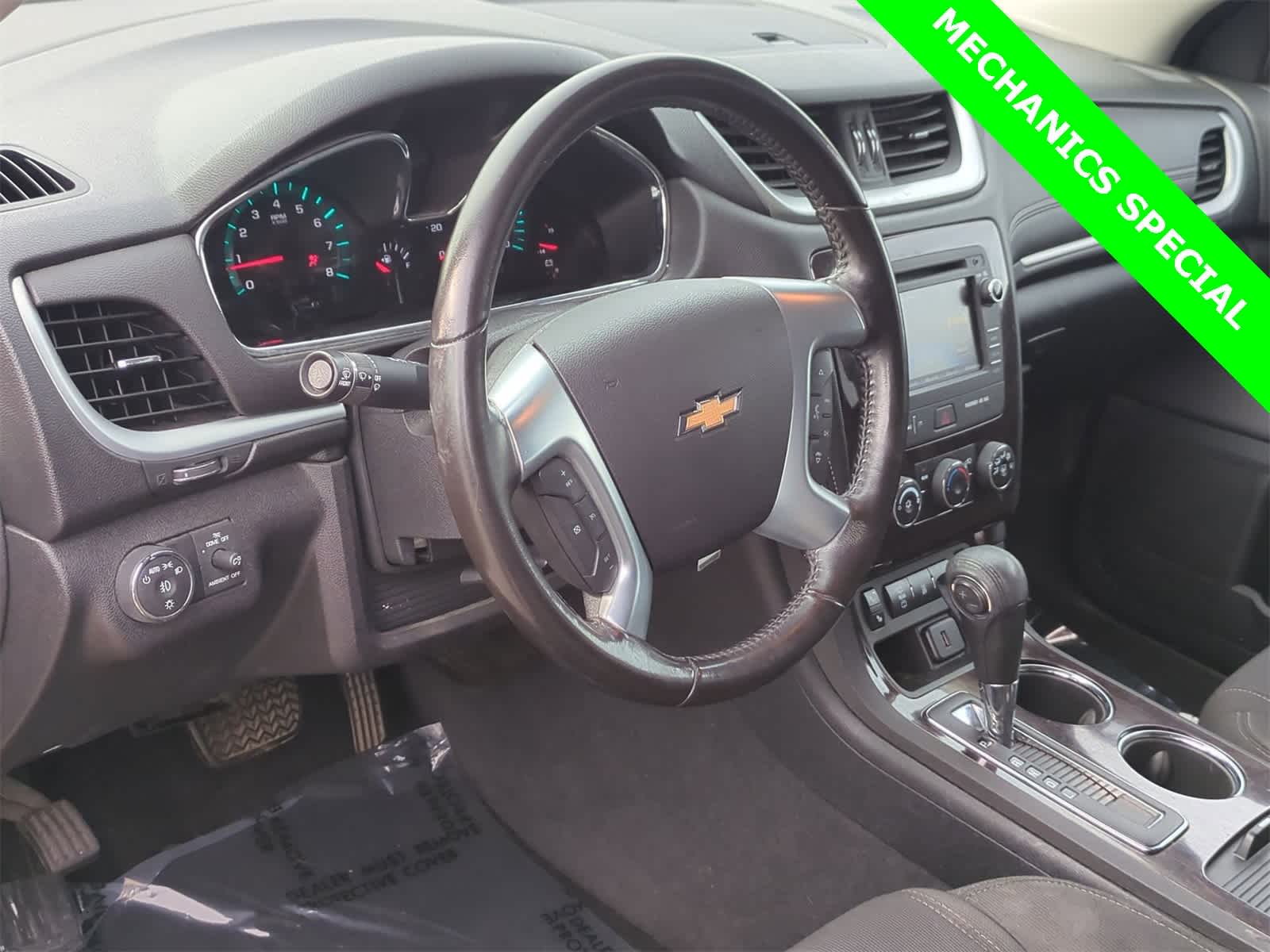 Thumbnail: 2015 Chevrolet Traverse - 10