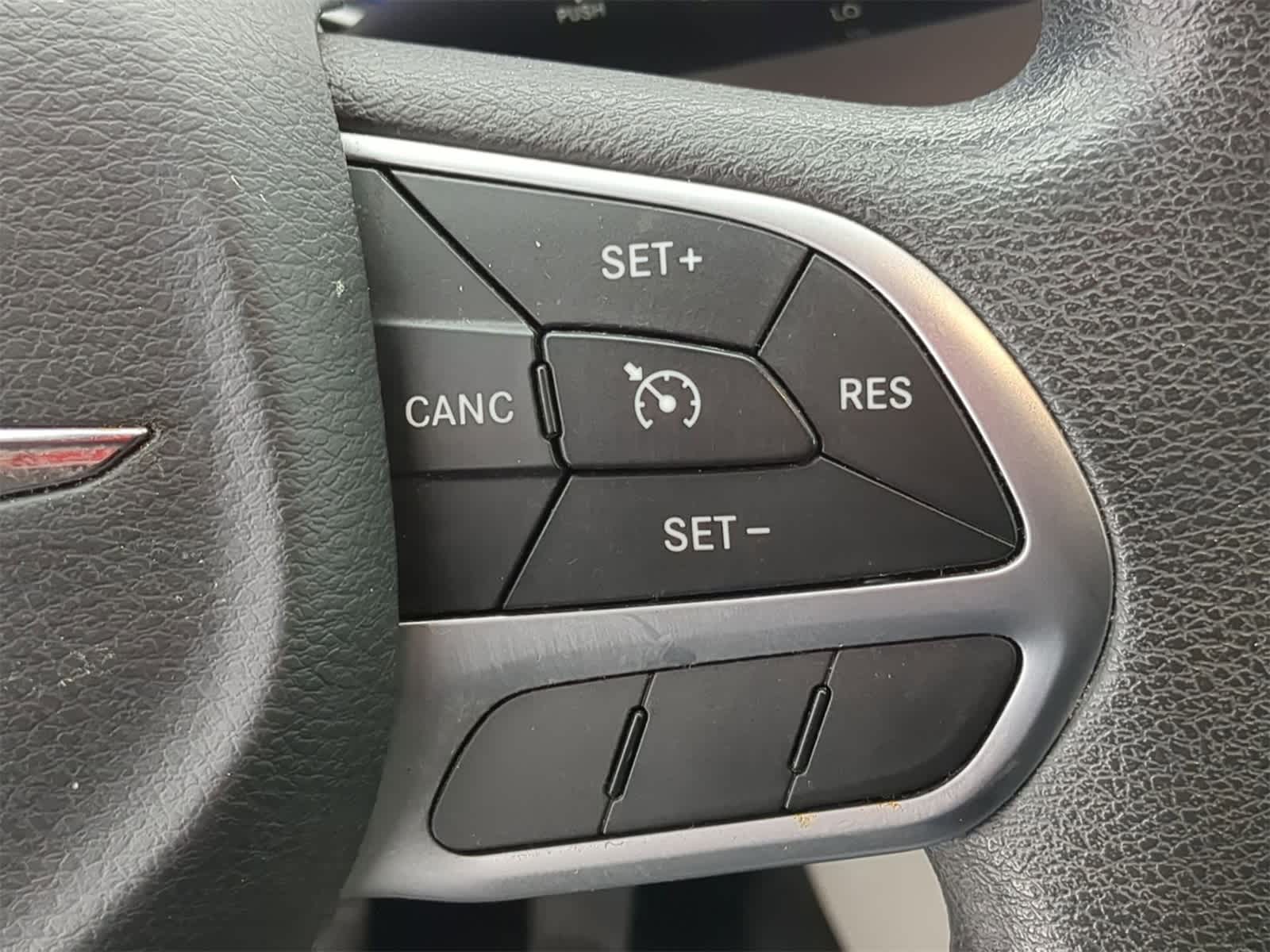 Thumbnail: 2017 Chrysler Pacifica - 33