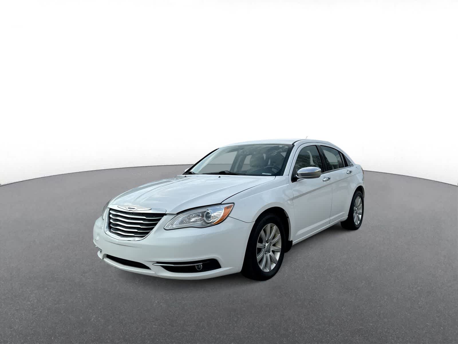 Thumbnail: 2013 Chrysler 200 - 4