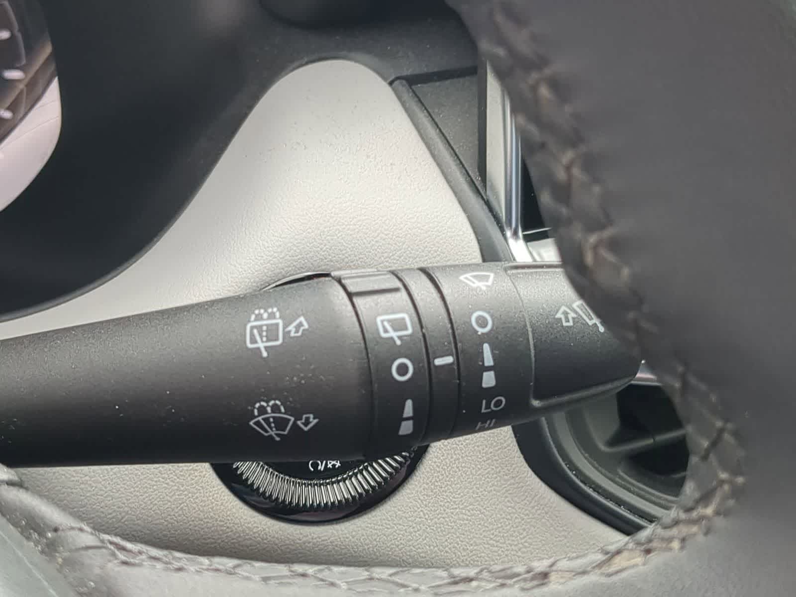 Thumbnail: 2023 Jeep Compass - 25