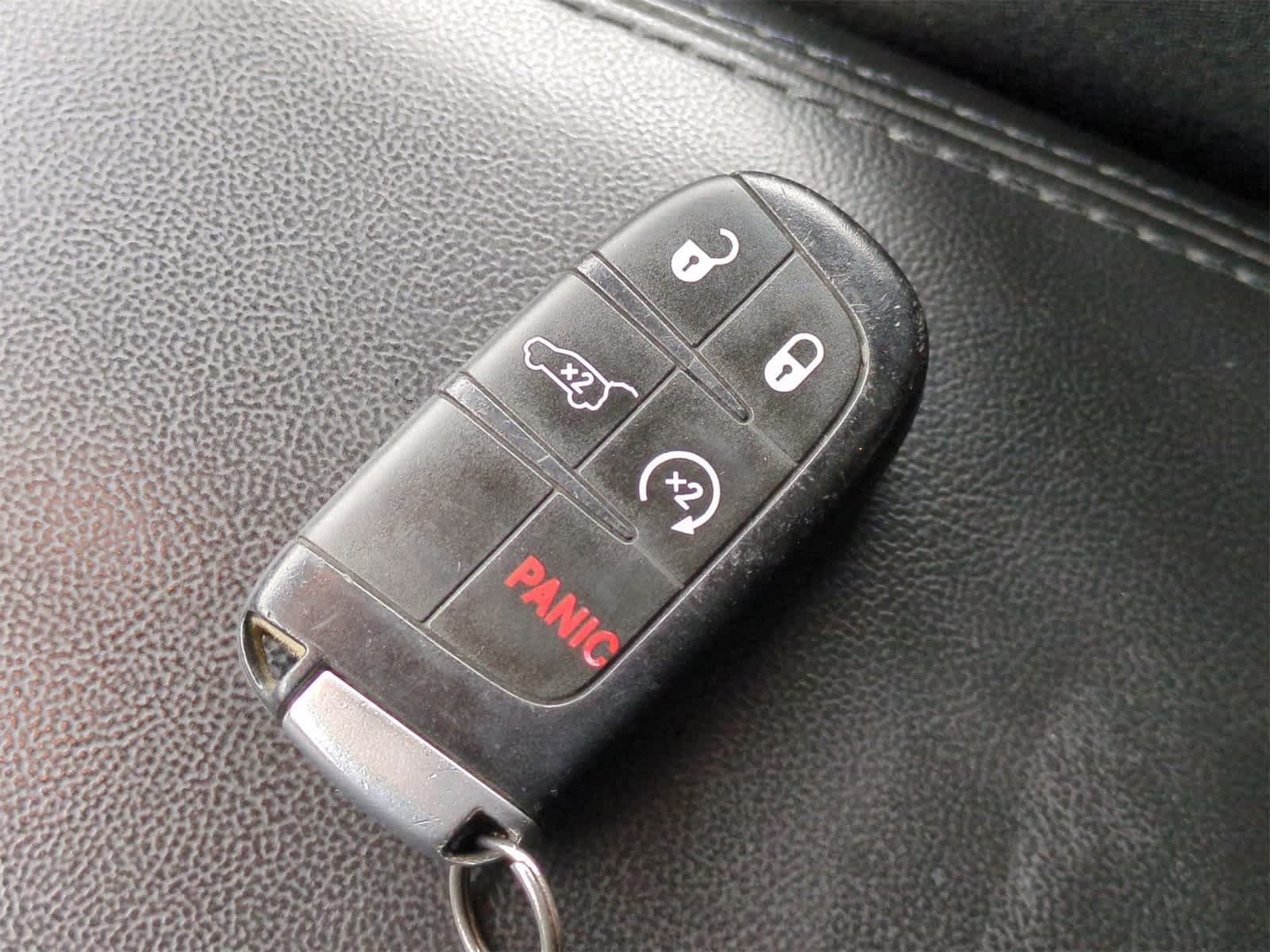 Thumbnail: 2021 Jeep Grand Cherokee - 35