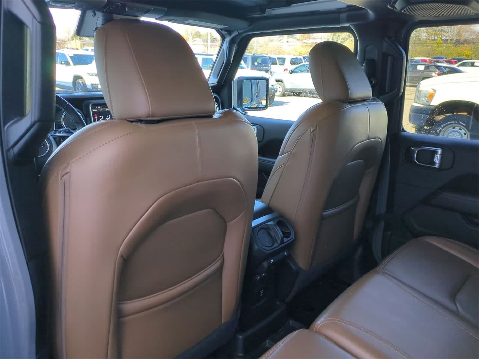 Thumbnail: 2022 Jeep Wrangler - 17