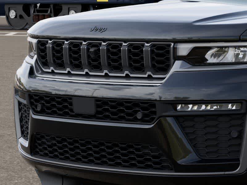Thumbnail: 2026 Jeep Grand Cherokee - 11