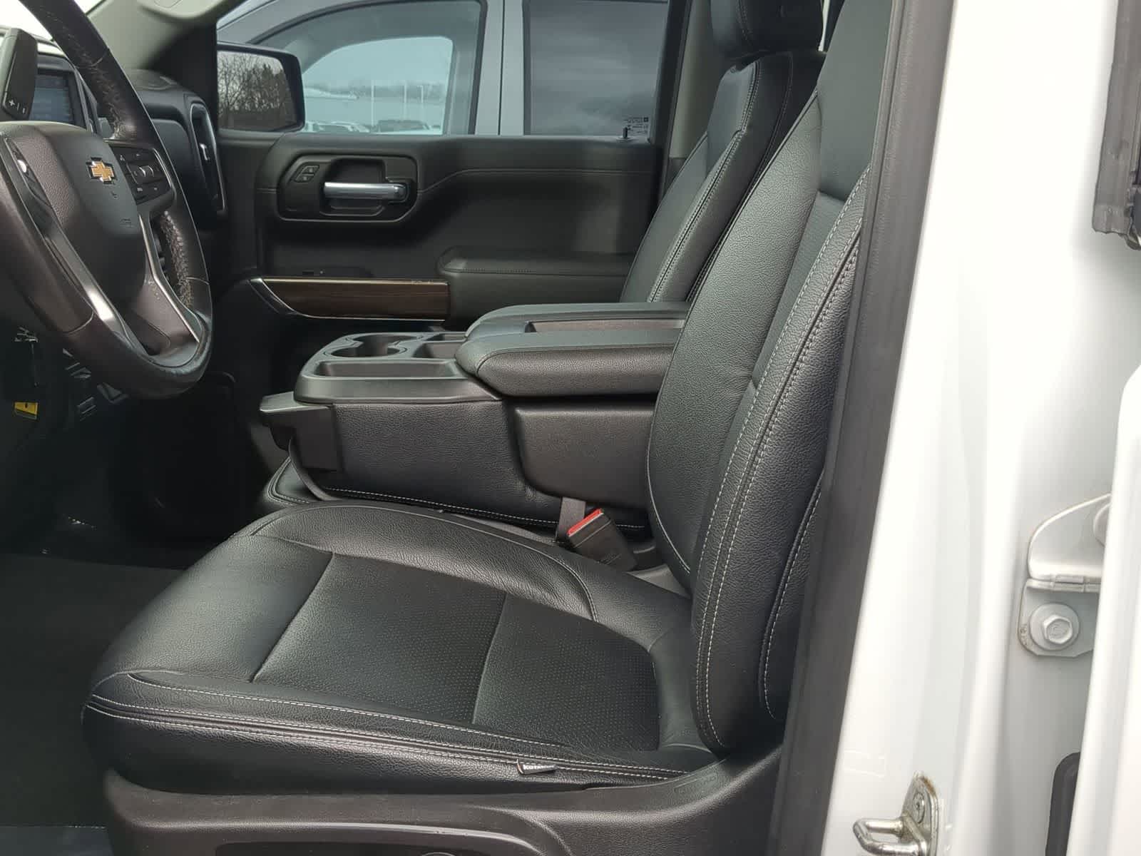 Thumbnail: 2021 Chevrolet Silverado 1500 - 16