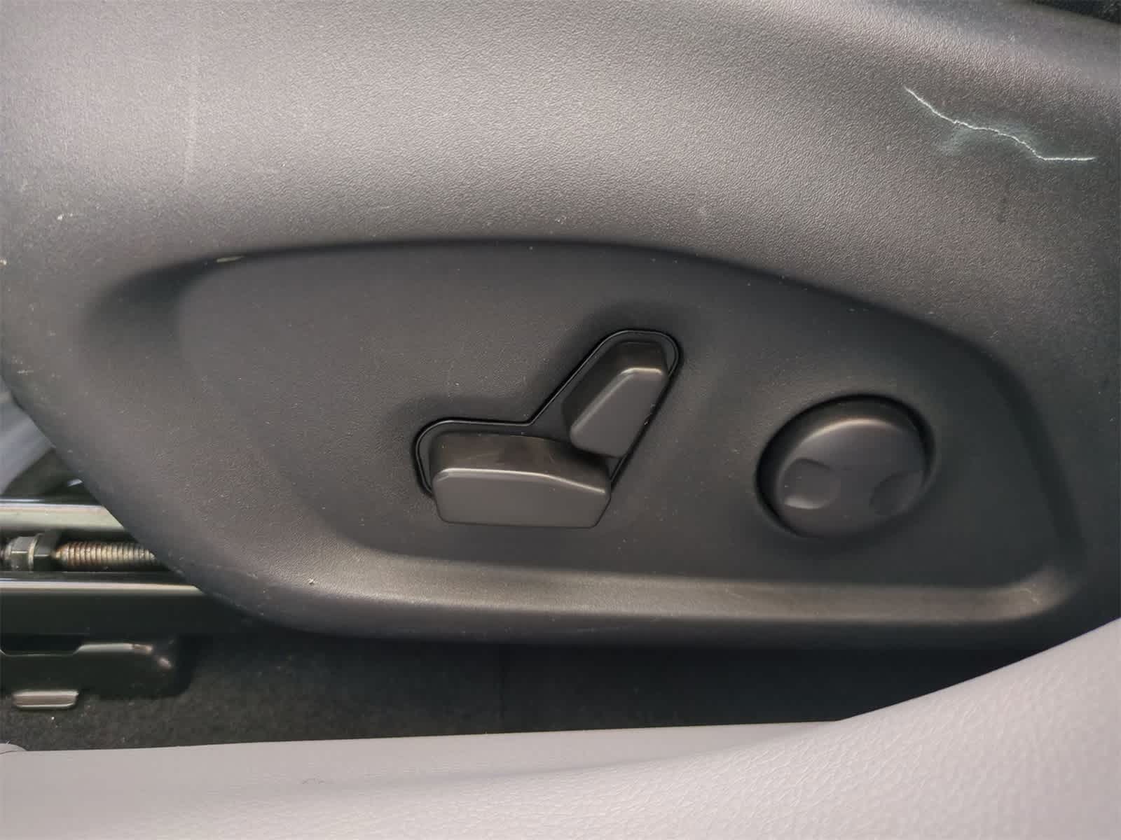 Thumbnail: 2022 Jeep Compass - 17