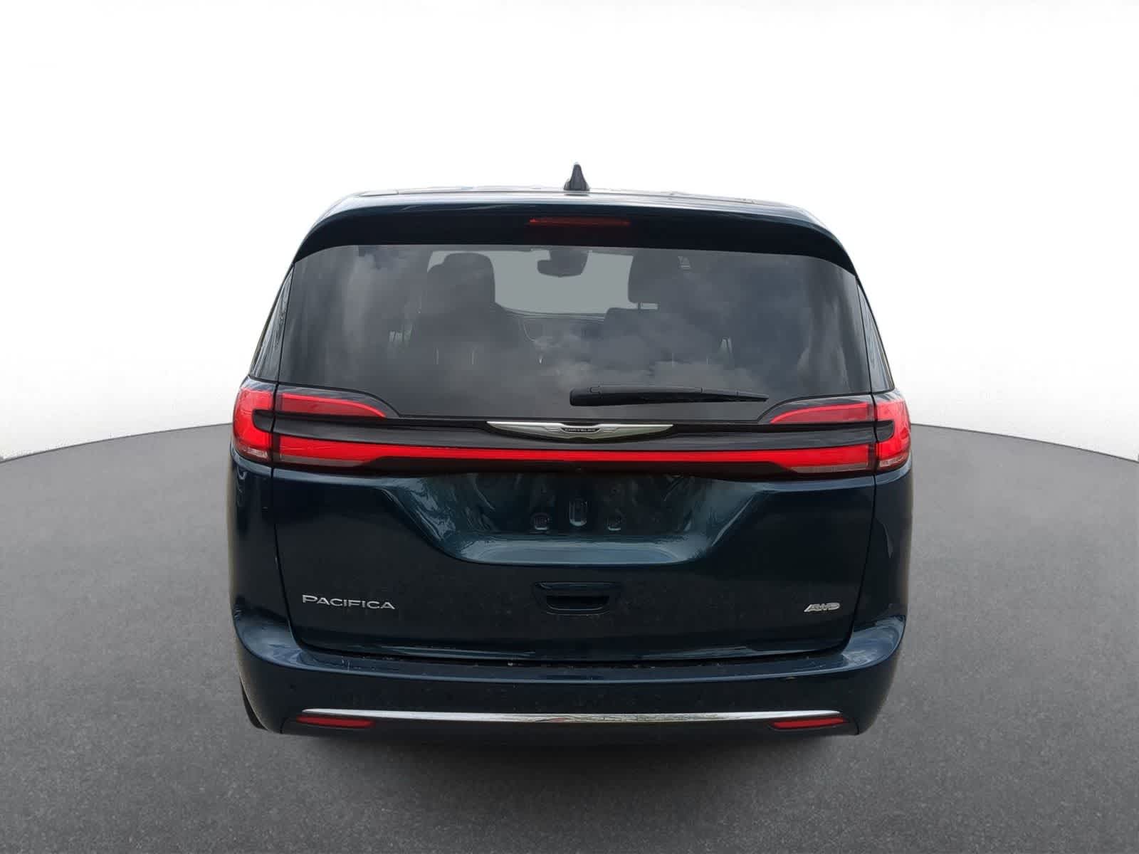 Thumbnail: 2023 Chrysler Pacifica - 7