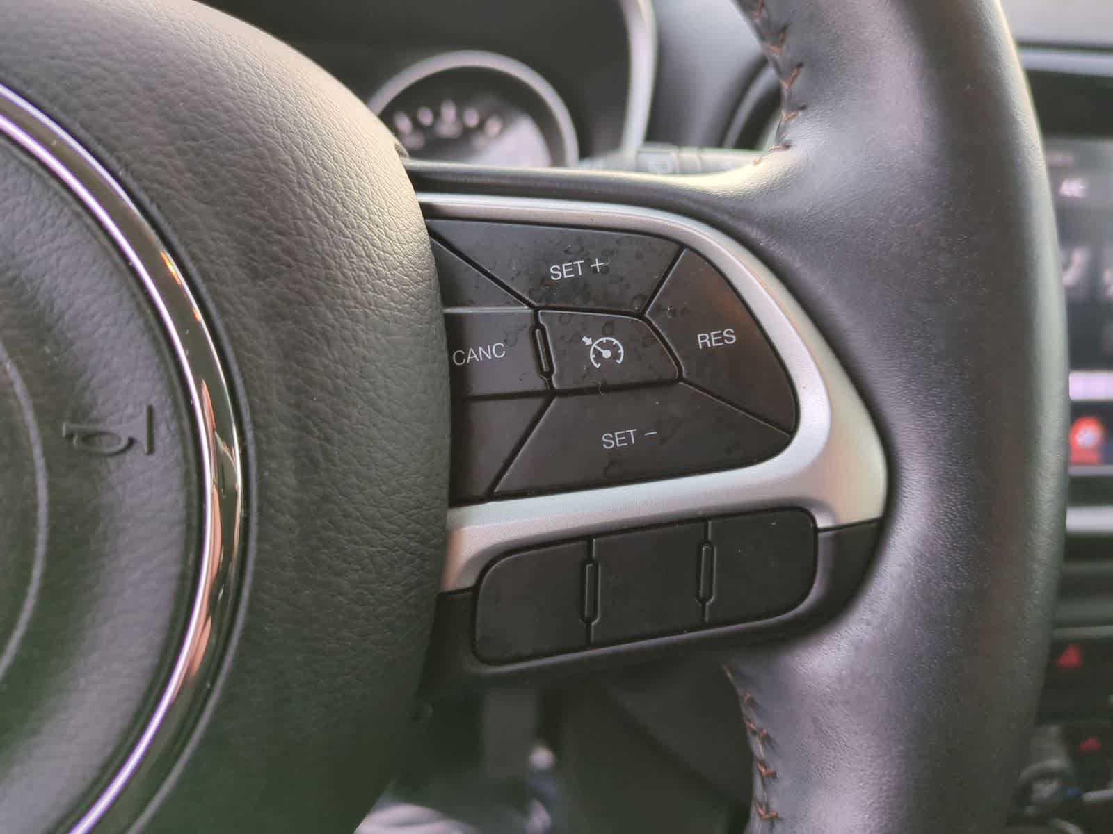 Thumbnail: 2018 Jeep Compass - 24