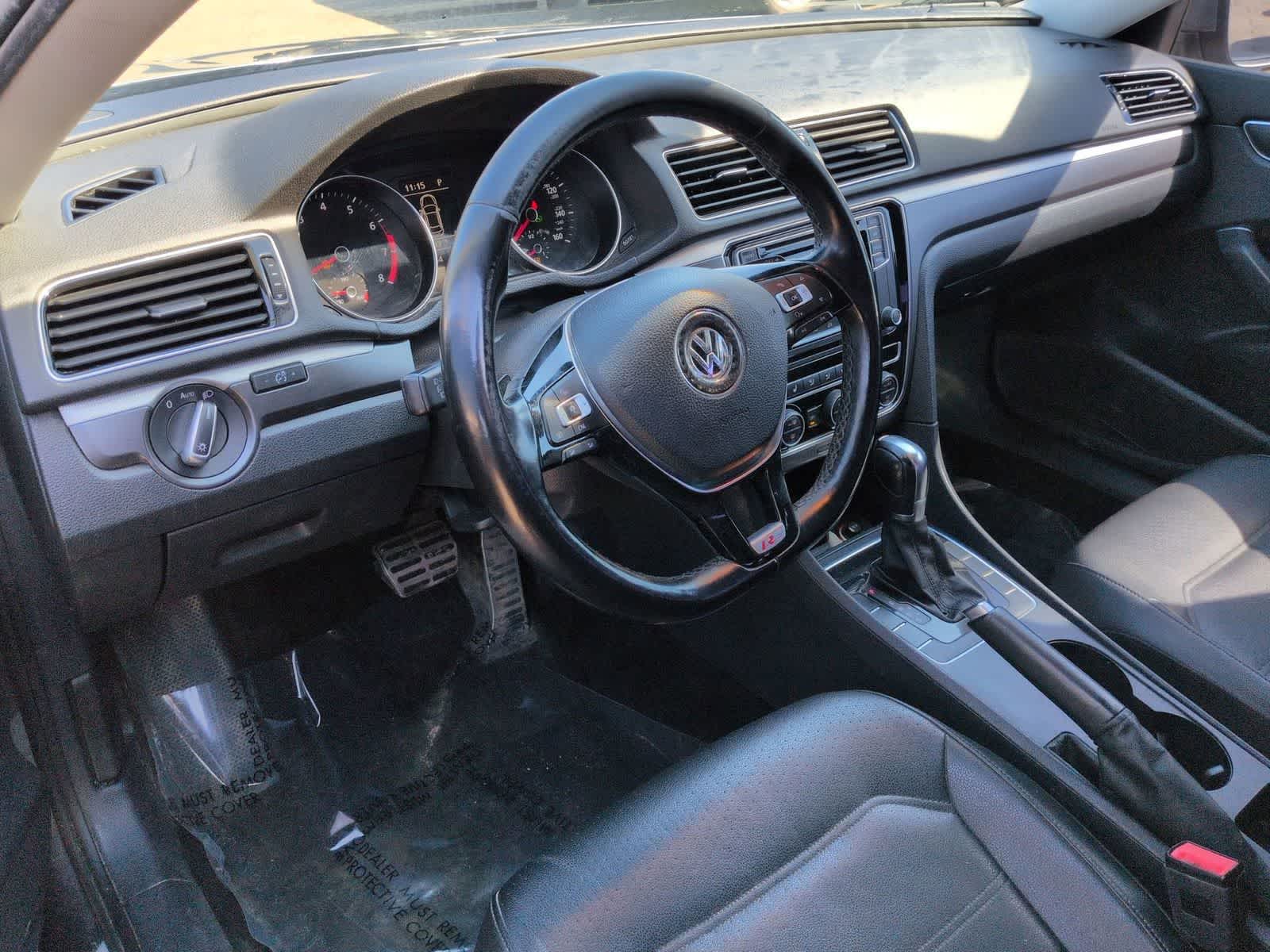 Thumbnail: 2018 Volkswagen Passat - 10