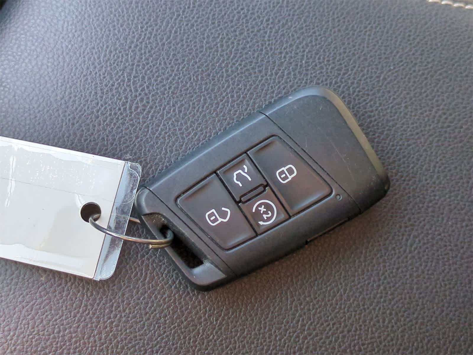 Thumbnail: 2022 Volkswagen Tiguan - 35