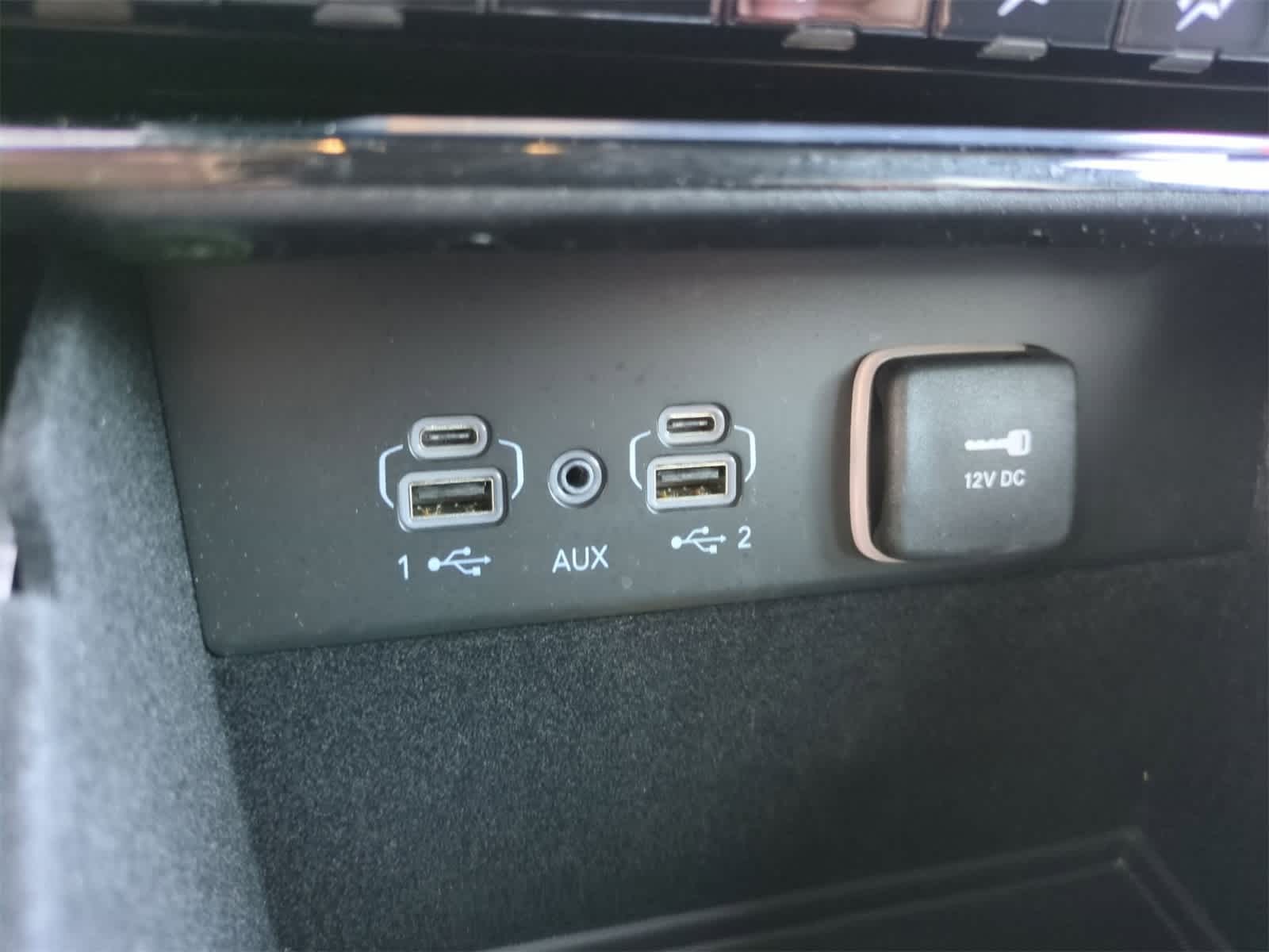 Thumbnail: 2022 Jeep Grand Cherokee - 31