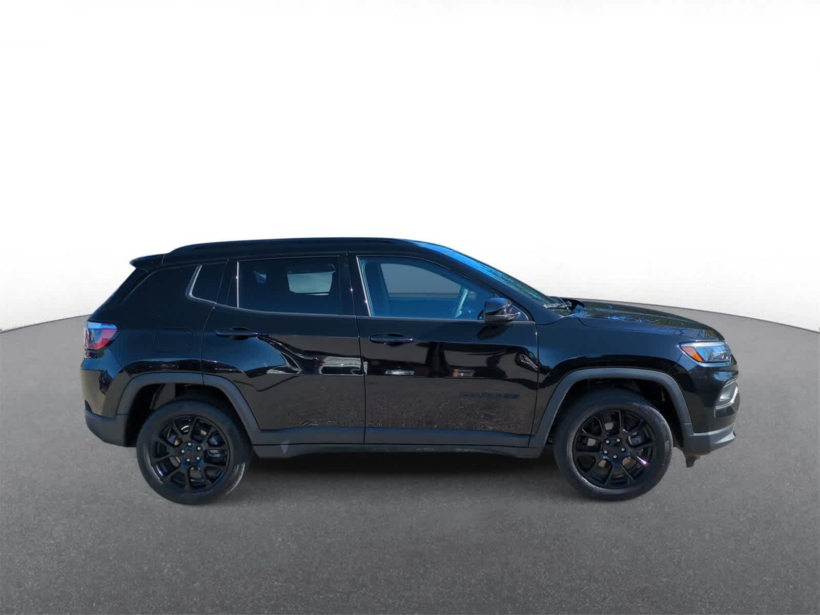 Thumbnail: 2022 Jeep Compass - 9
