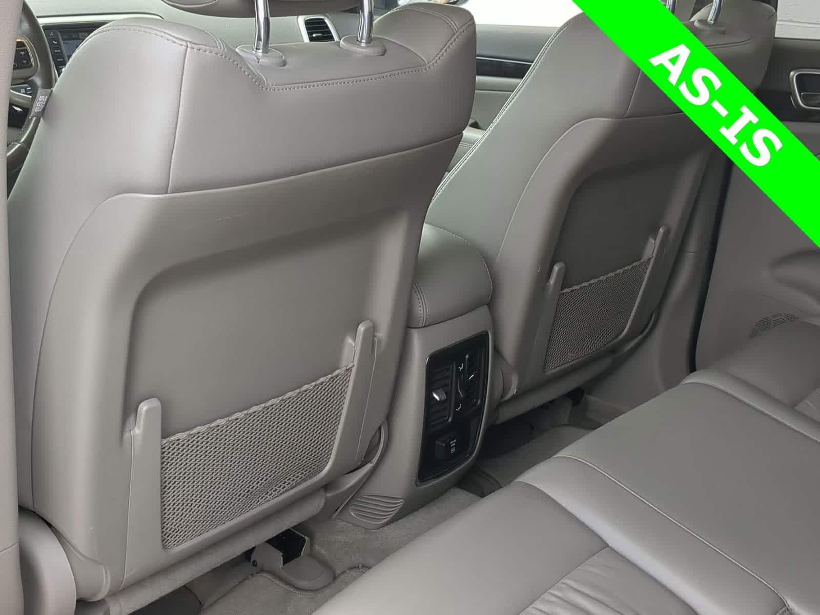 Thumbnail: 2011 Jeep Grand Cherokee - 18