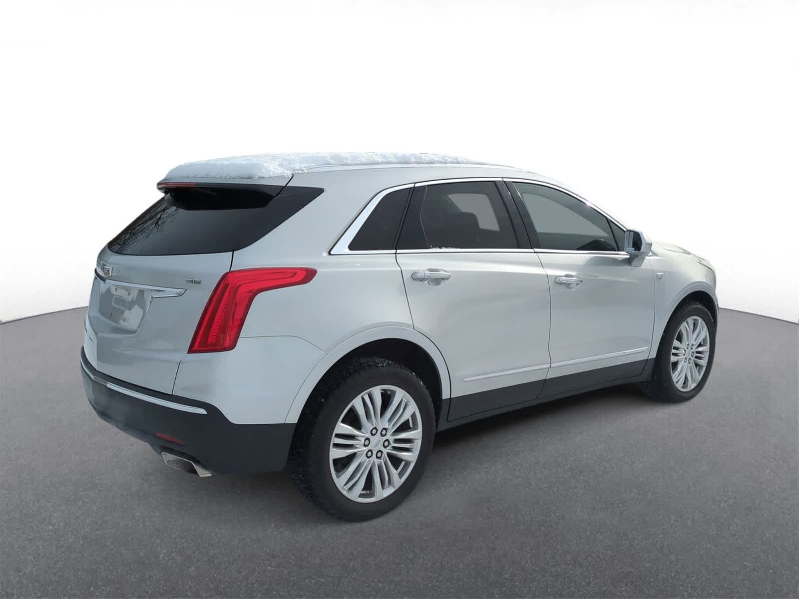 Thumbnail: 2019 Cadillac XT5 - 8