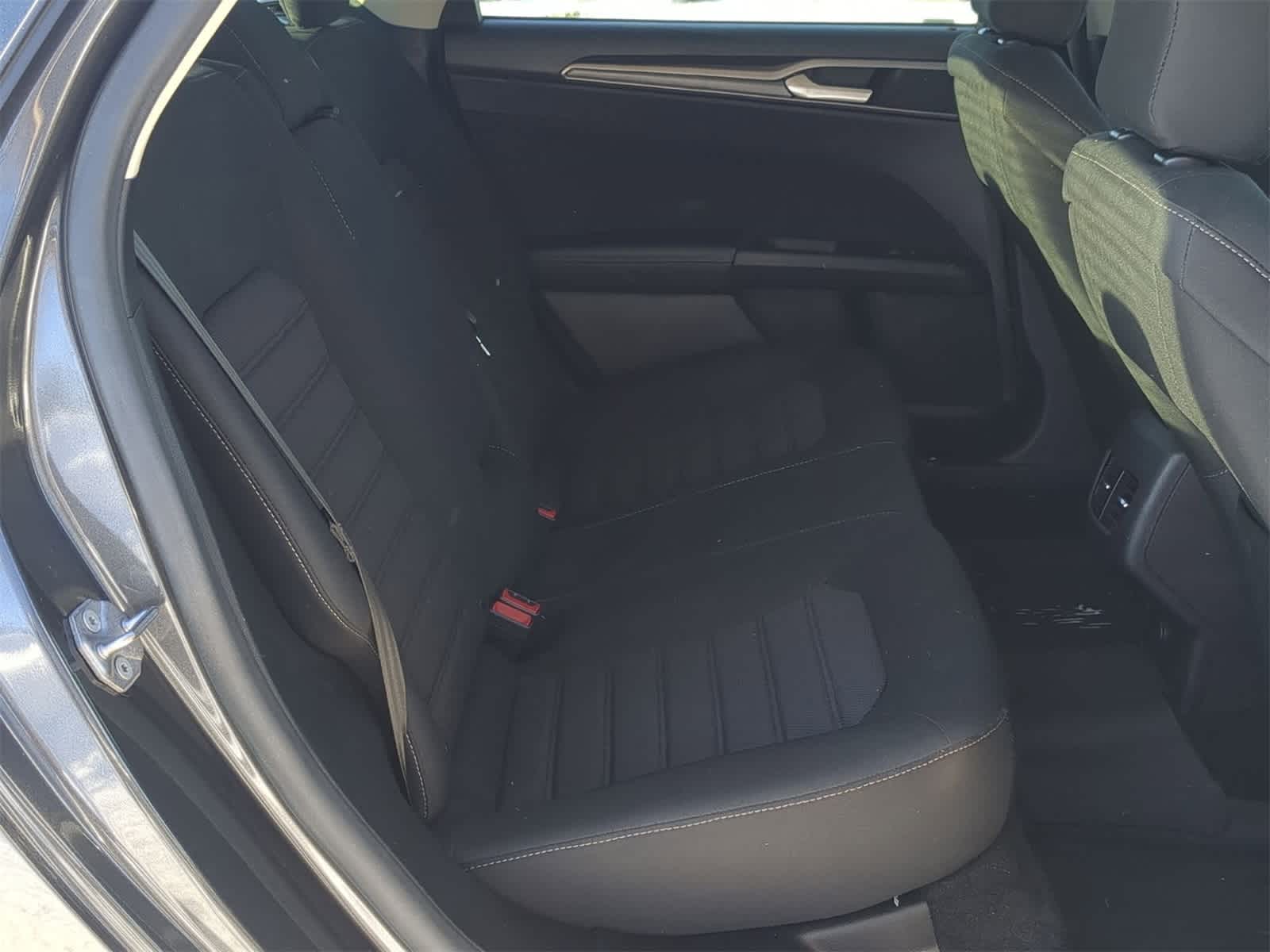 Thumbnail: 2020 Ford Fusion - 27