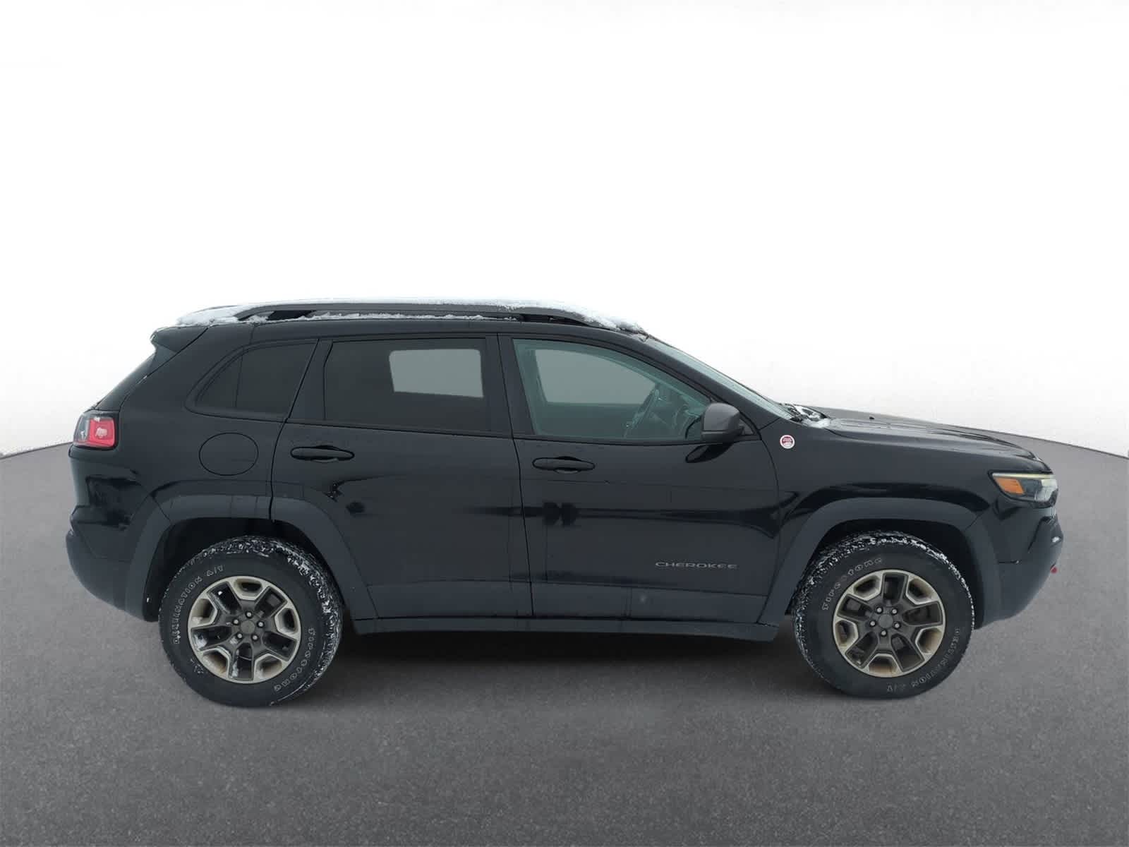 Thumbnail: 2019 Jeep Cherokee - 9