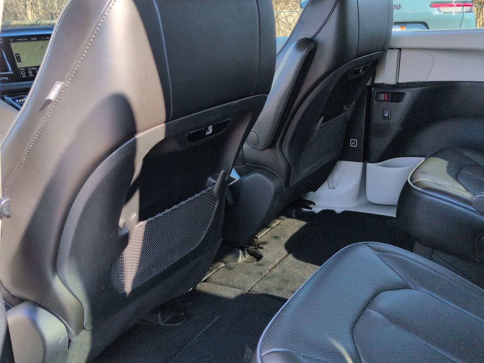 Thumbnail: 2020 Chrysler Pacifica - 19