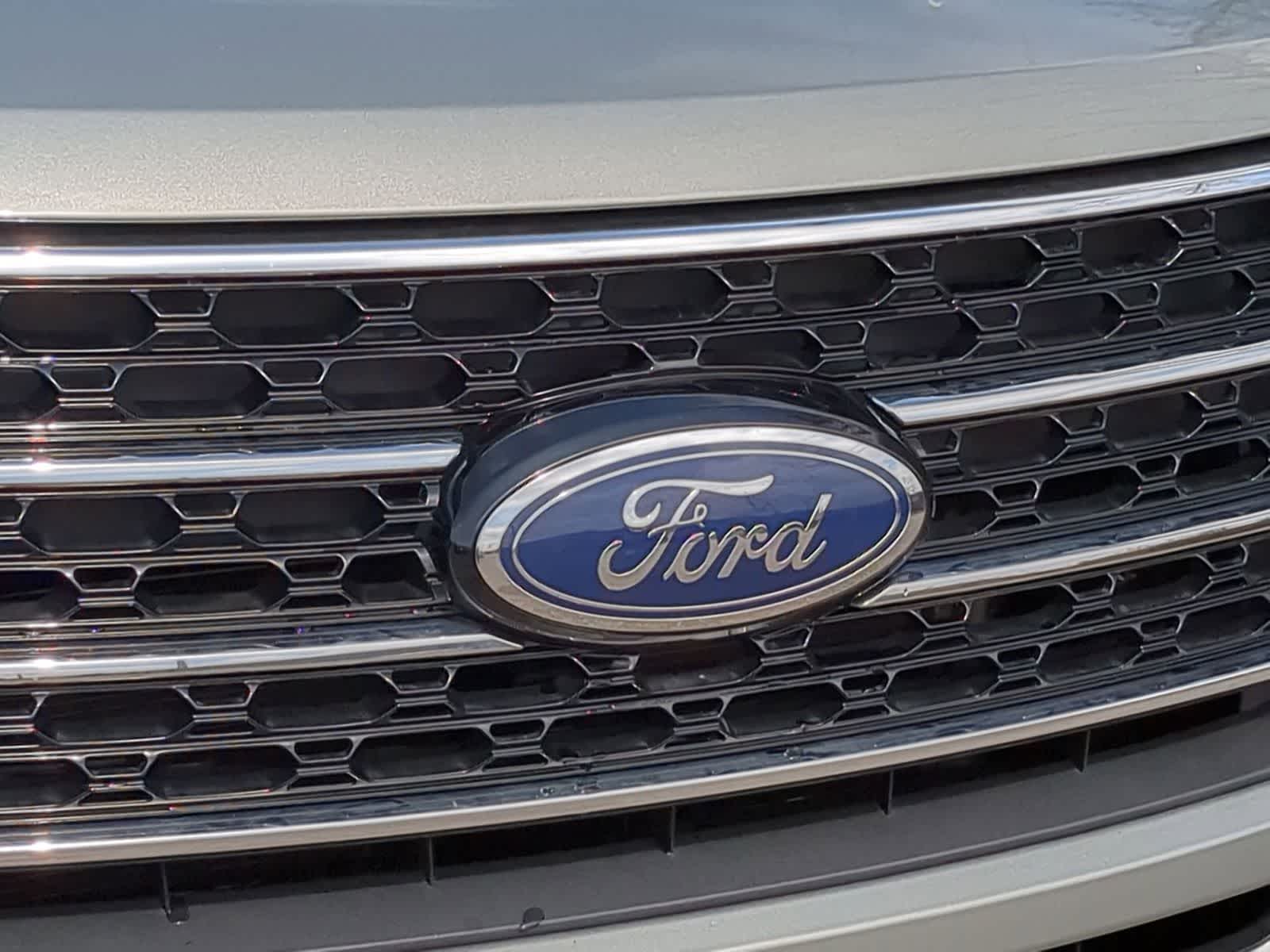 Thumbnail: 2020 Ford Explorer - 12