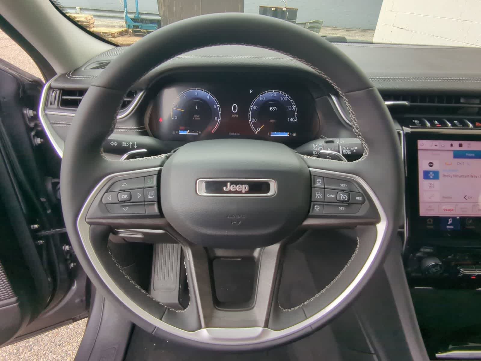 Thumbnail: 2023 Jeep Grand Cherokee - 22