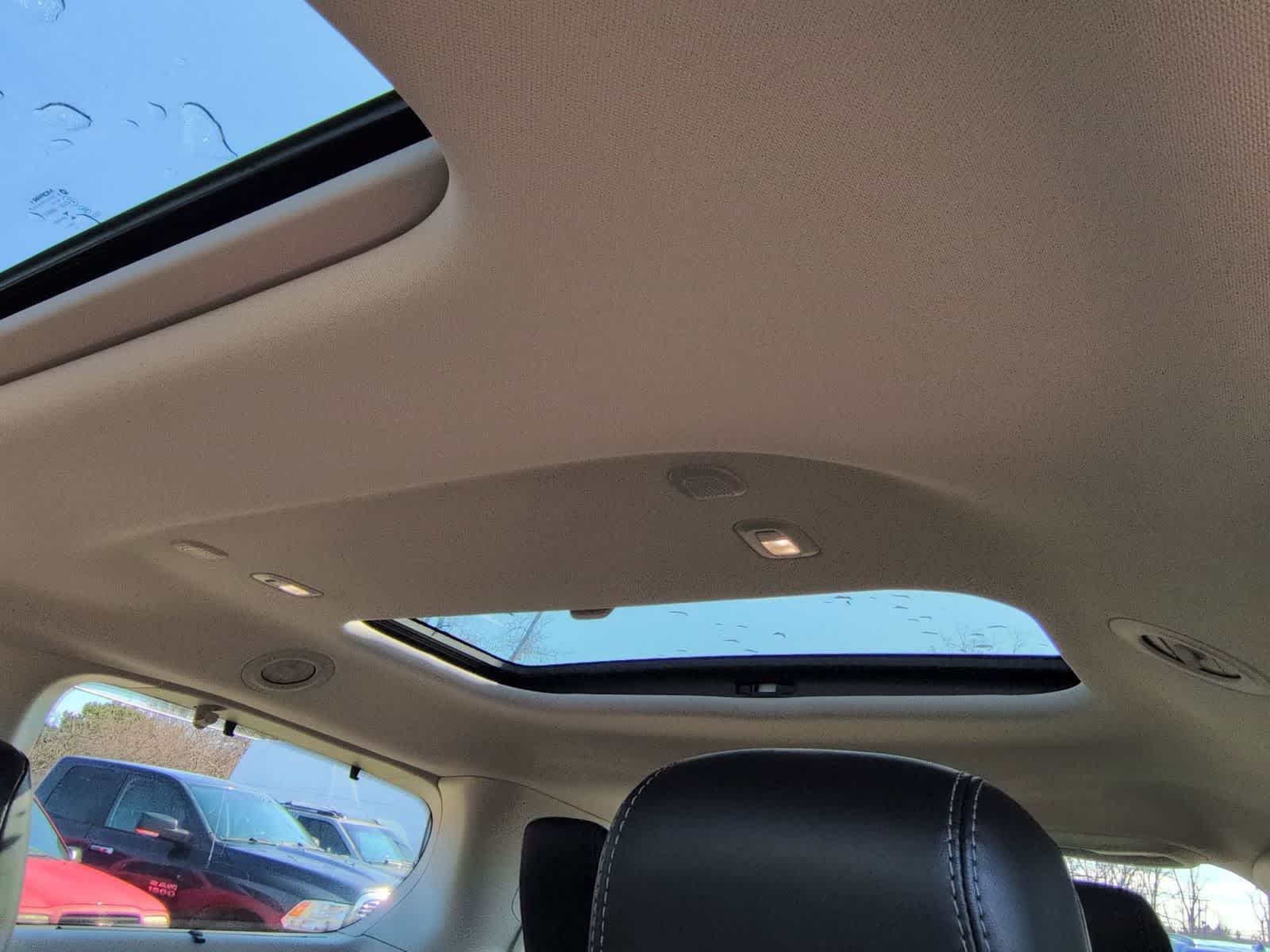 Thumbnail: 2020 Chrysler Pacifica - 23