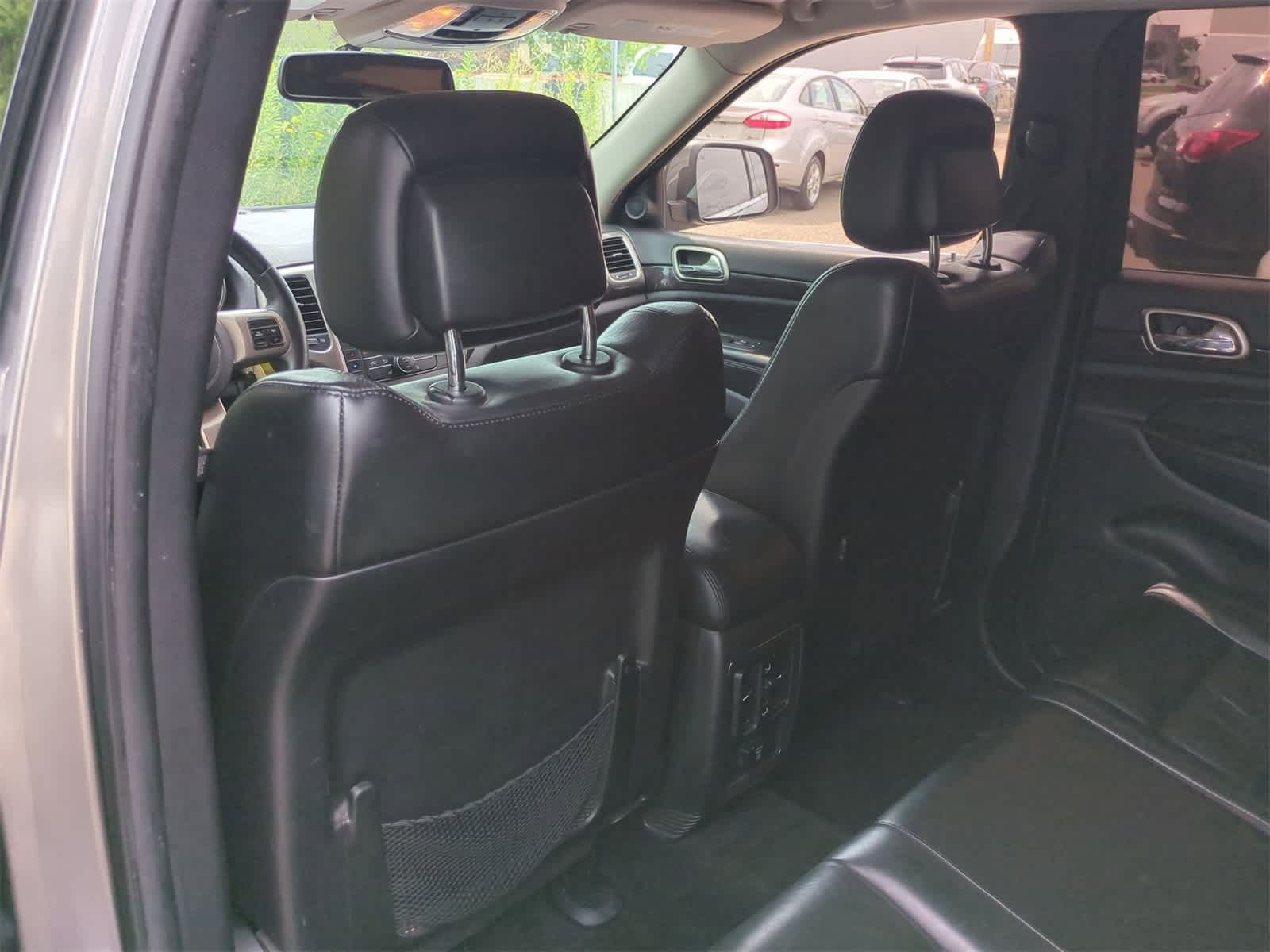 Thumbnail: 2013 Jeep Grand Cherokee - 16