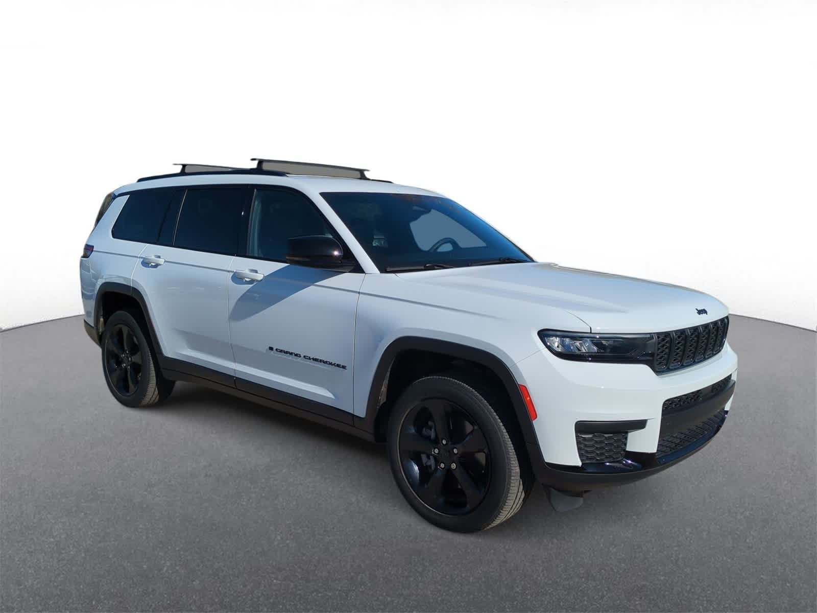 Thumbnail: 2023 Jeep Grand Cherokee L - 2
