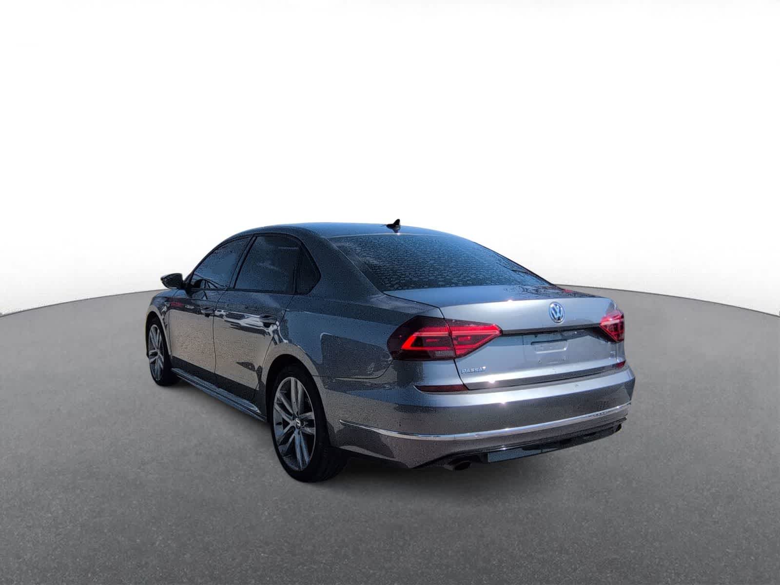 Thumbnail: 2018 Volkswagen Passat - 6