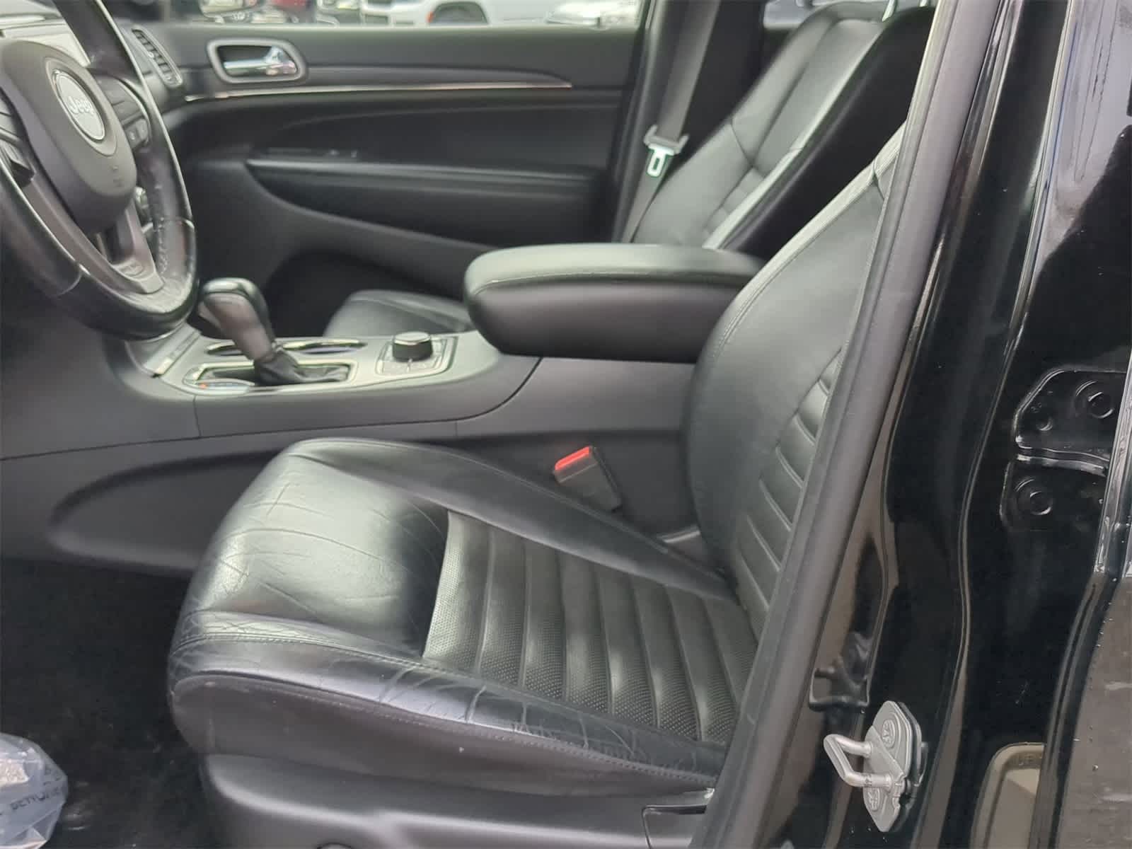 Thumbnail: 2020 Jeep Grand Cherokee - 23